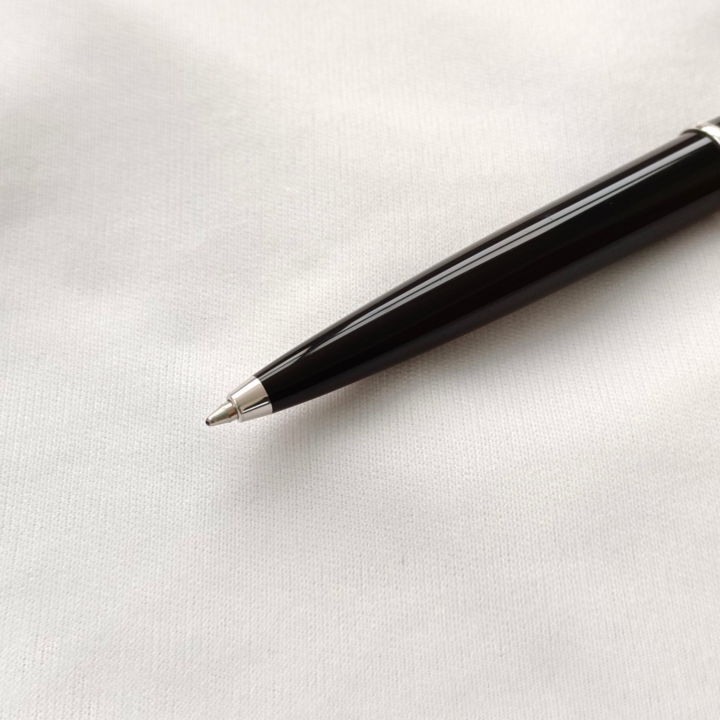 Cartier diabolo black platinum trim Ball pen