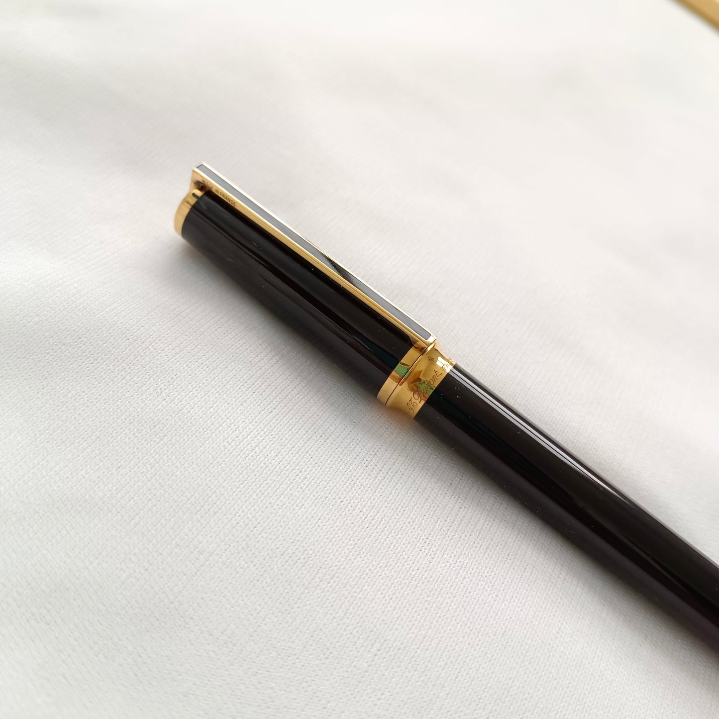 S.T. Dupont Black Lacquer Gatsby Fountain Pen
