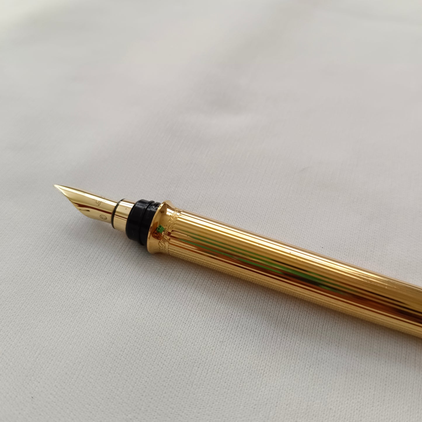 S.T. Dupont Montparnasse fountain pen gold plated guilloche 18kt gold nib