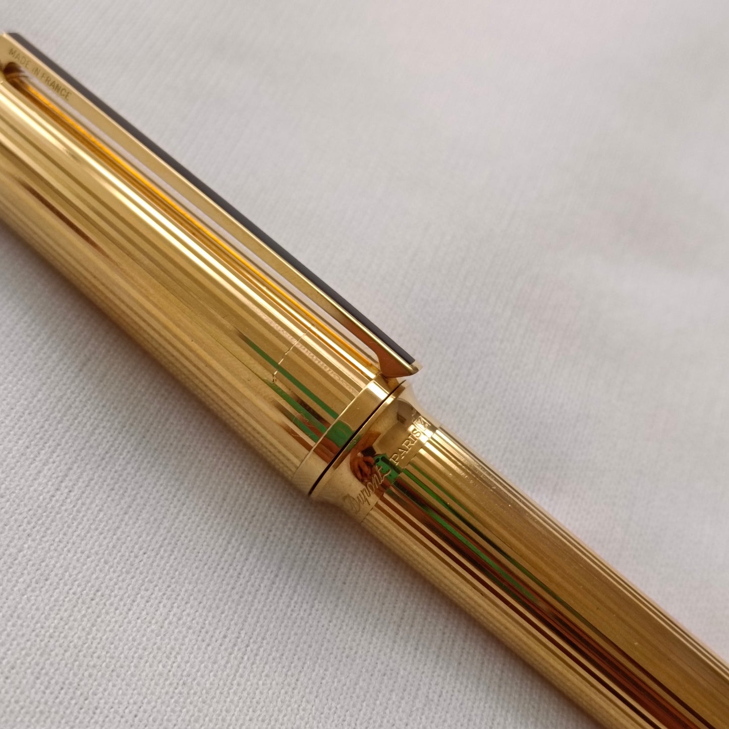 S.T. Dupont Montparnasse fountain pen gold plated guilloche 18kt gold nib