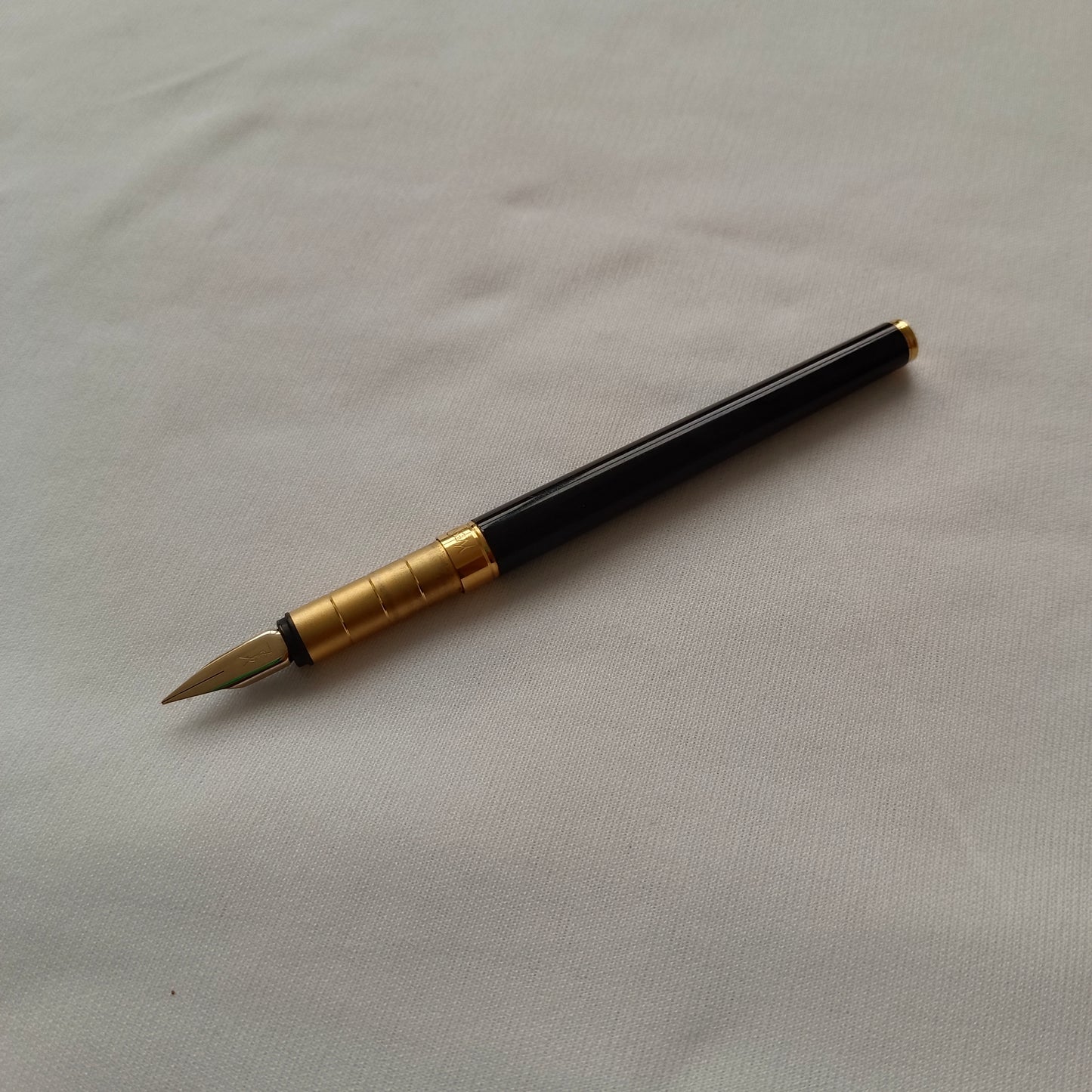 Vintage YSL - Yves Saint Laurent luxury black fountain pen