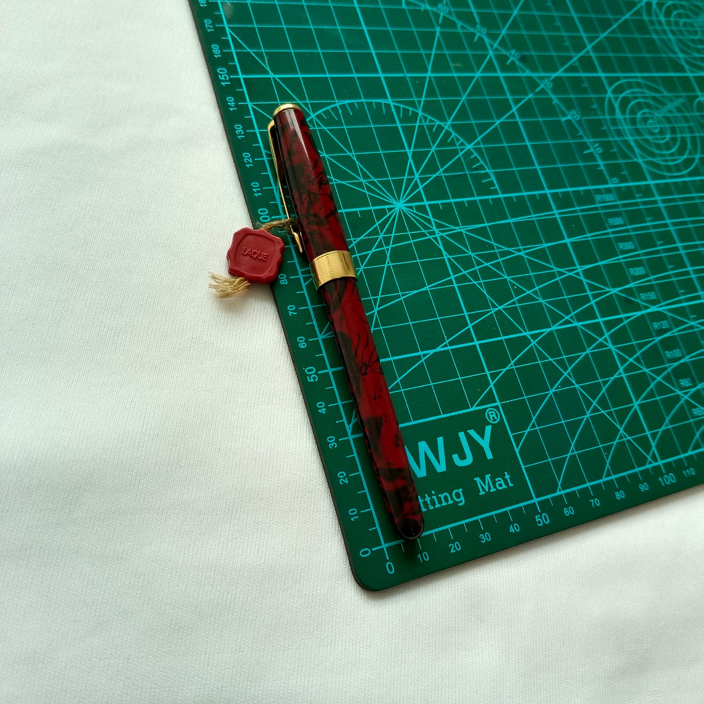 Parker Sonnet Premier Red Marble Lacquer Fountain Pen