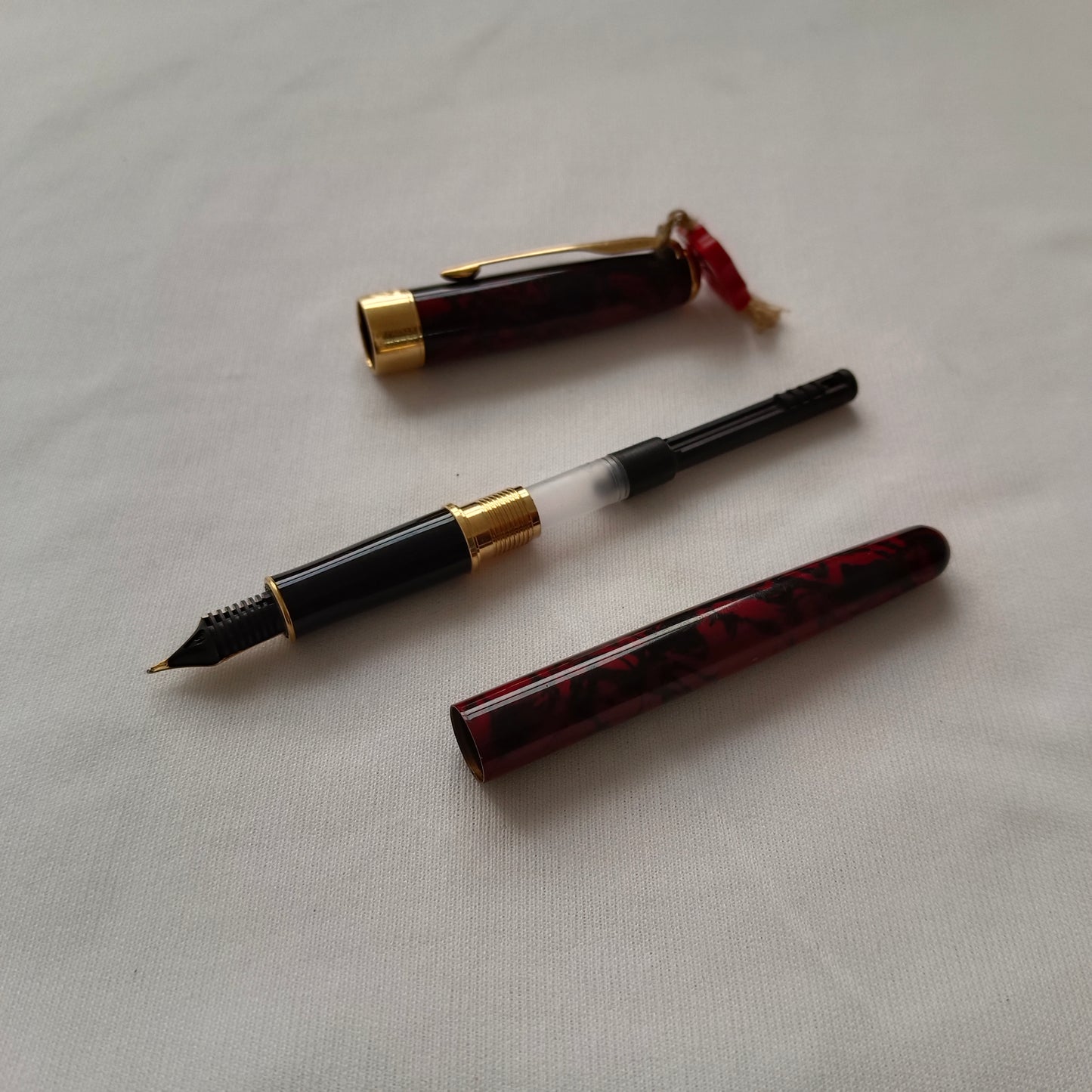 Parker Sonnet Premier Red Marble Lacquer Fountain Pen