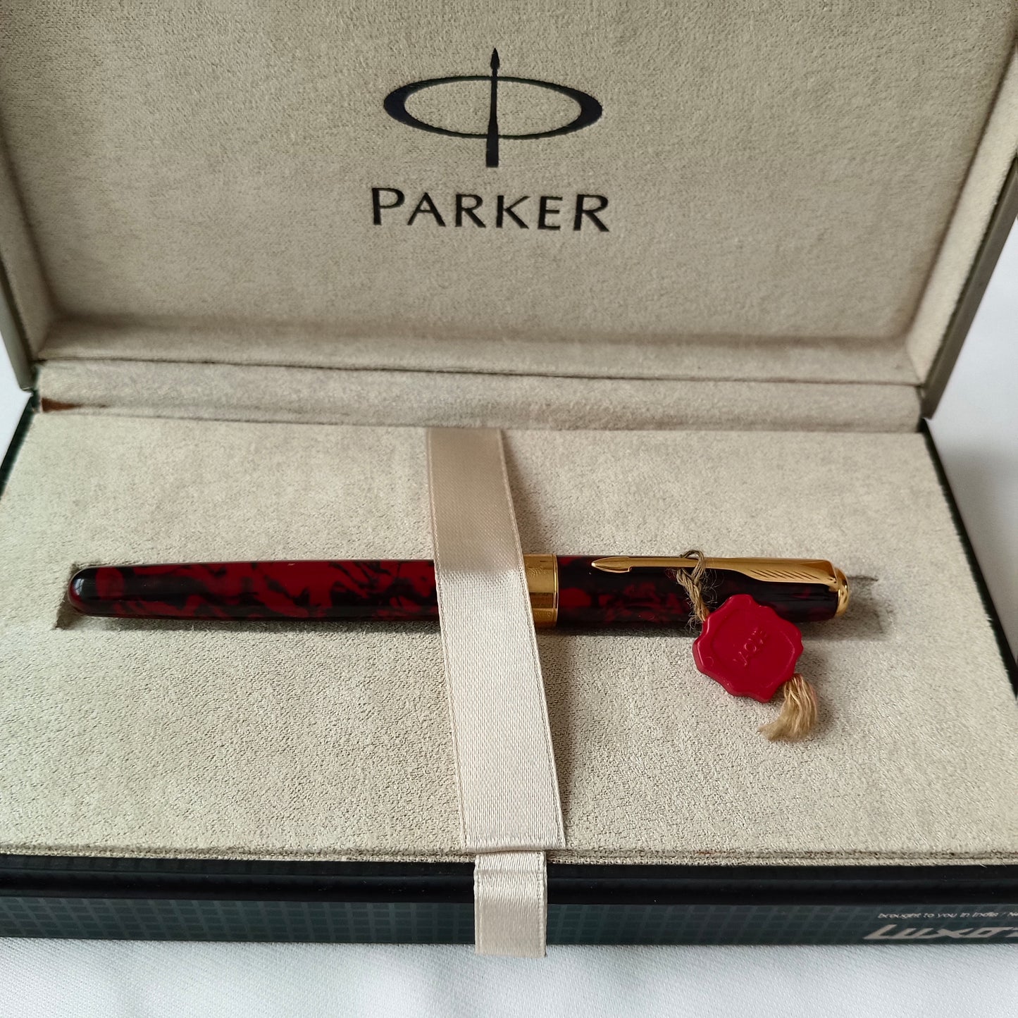 Parker Sonnet Premier Red Marble Lacquer Fountain Pen