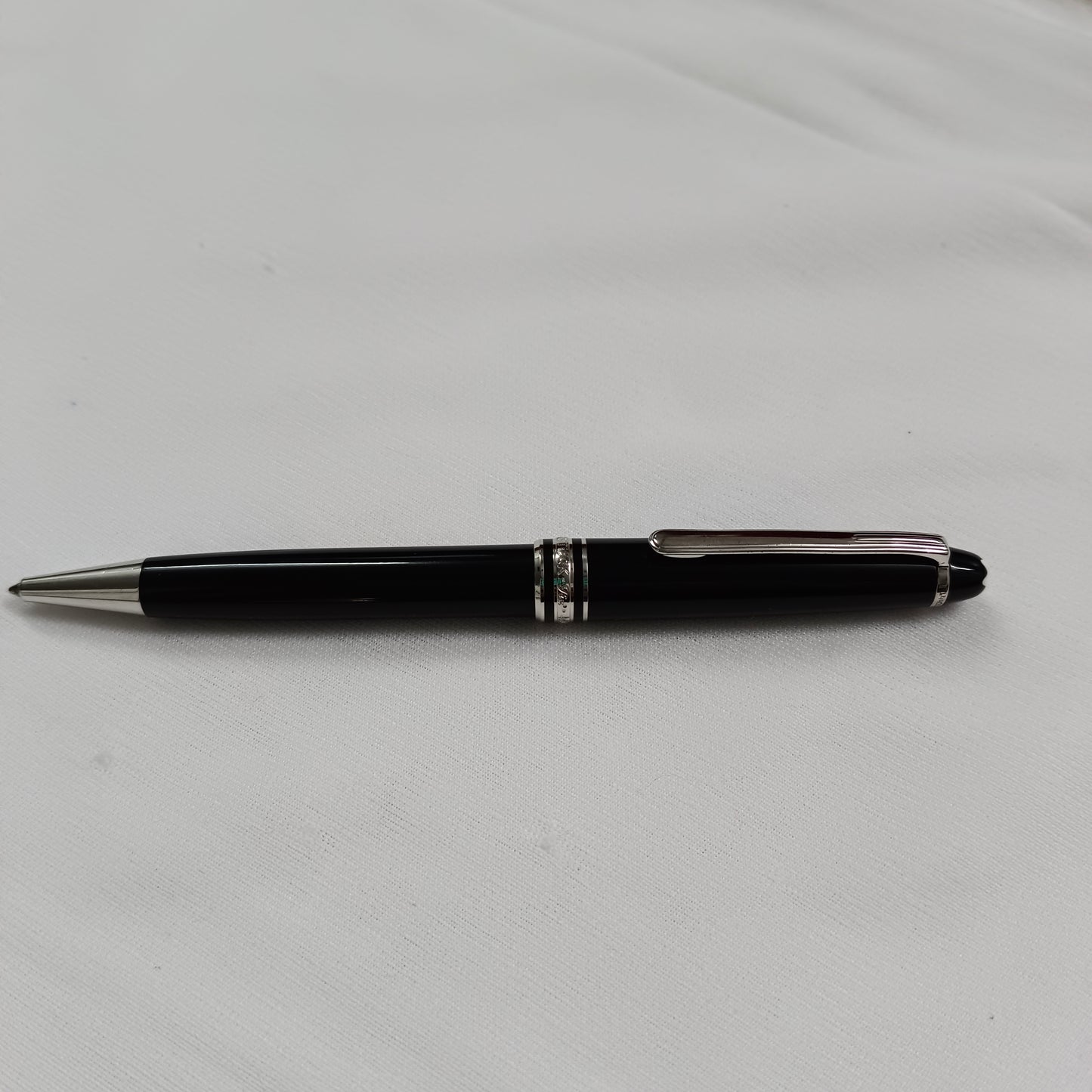 Montblanc meisterstuck Classique ballpoint pen
