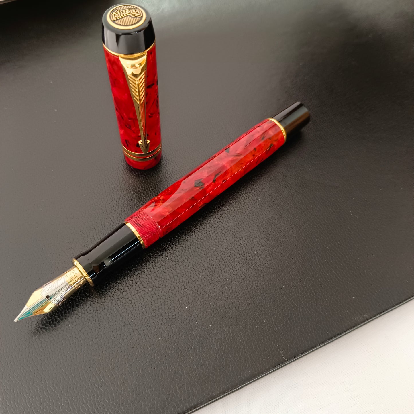 Parker Duofold Centennial Fountain Pen- Jasper Red Marble