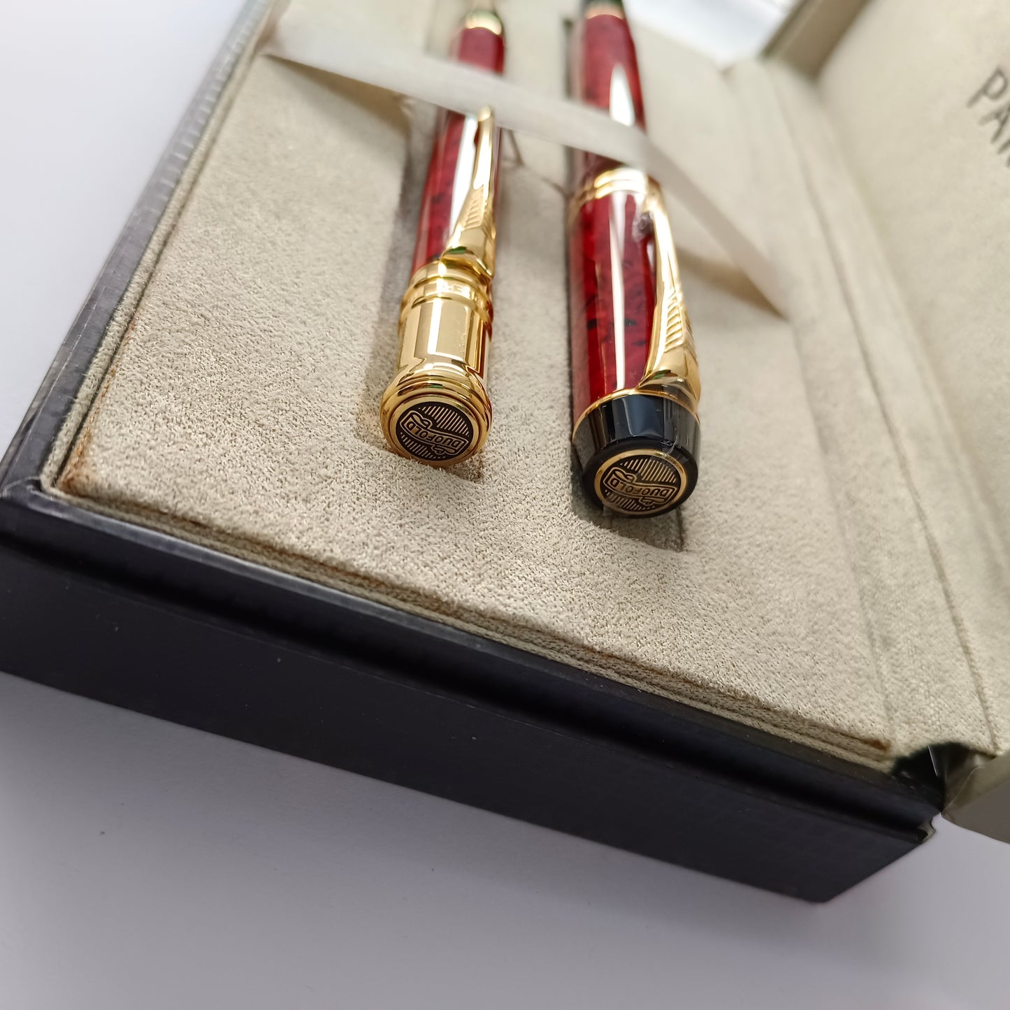 Parker Duofold Centennial Fountain Pen & Pencil Set- Jasper Red Marble