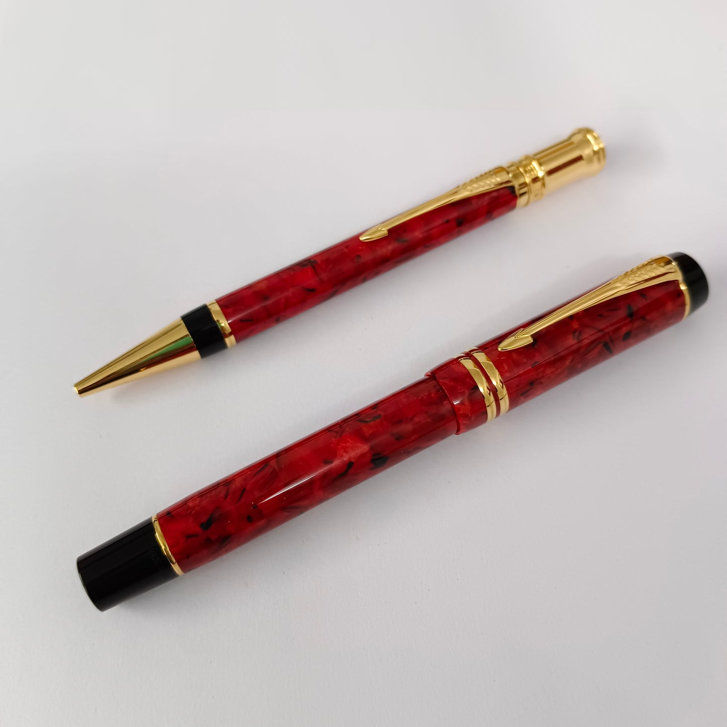 Parker Duofold Centennial Fountain Pen & Pencil Set- Jasper Red Marble
