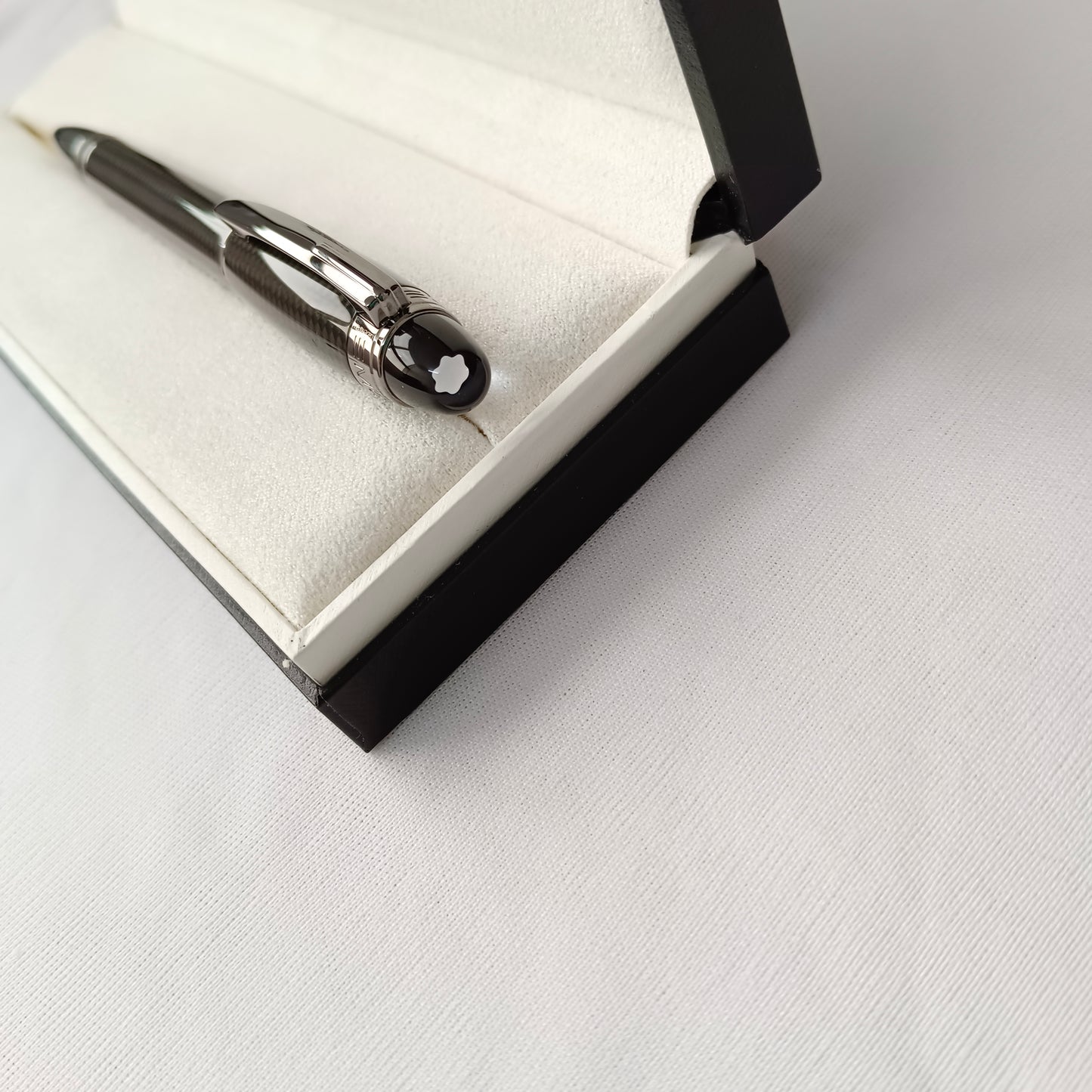 Montblanc Starwalker Ultimate Carbon Fountain Pen