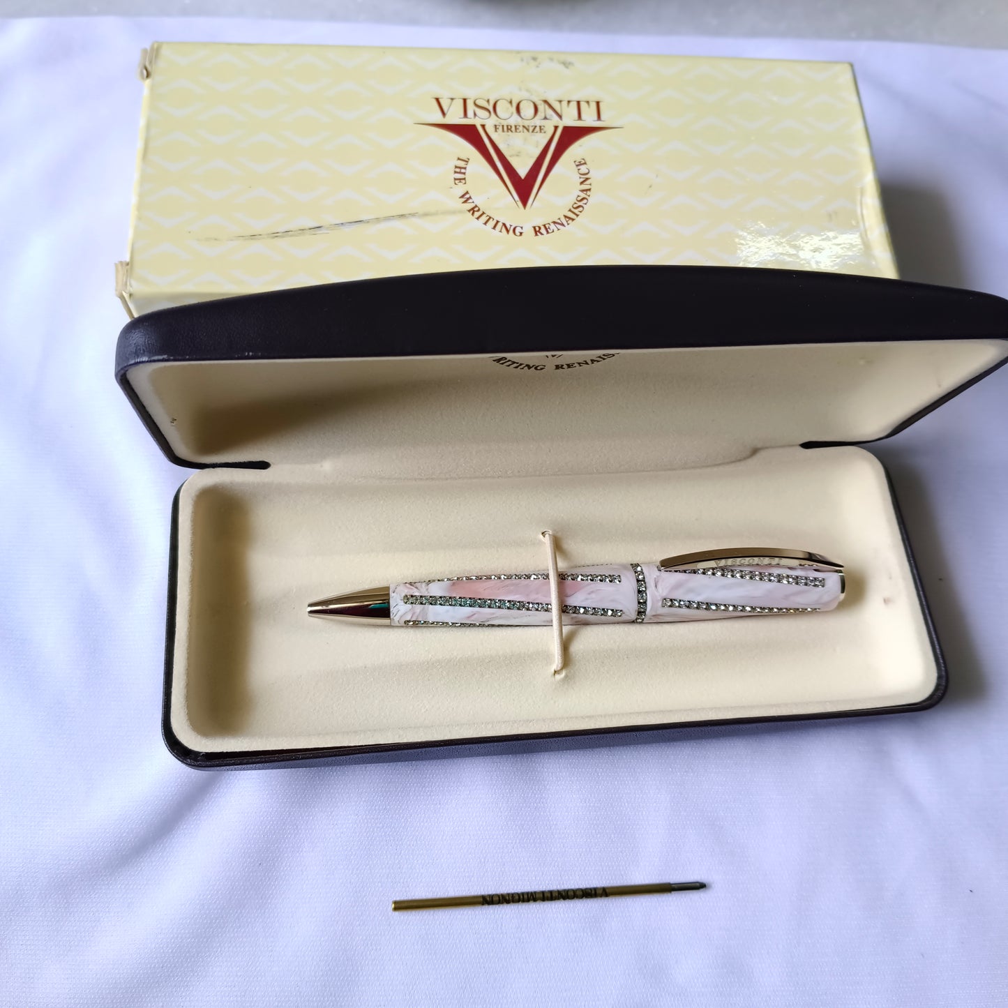 Visconti Divina Ball Pen Royale - Peau d' Ange