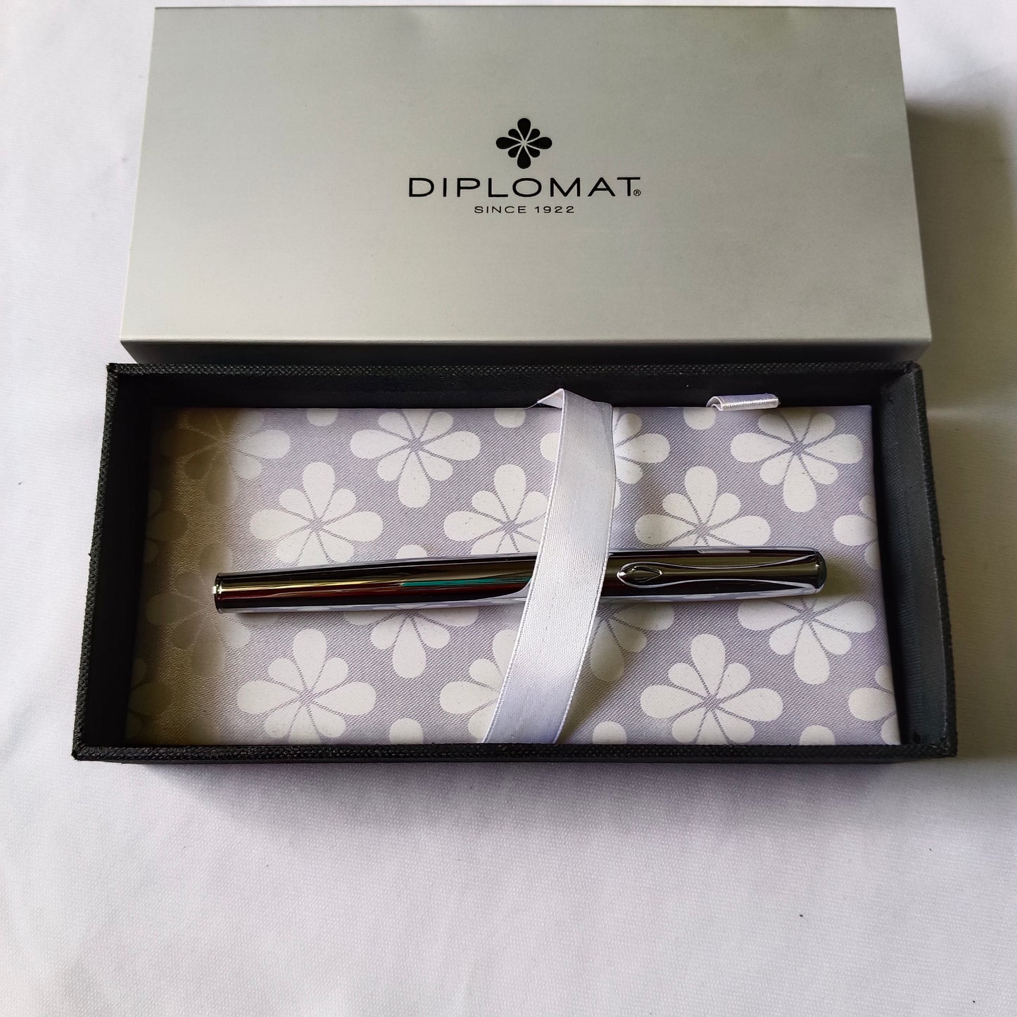 Diplomat Excellence A2 Fountain Pen Stainless Steel Medium Nib