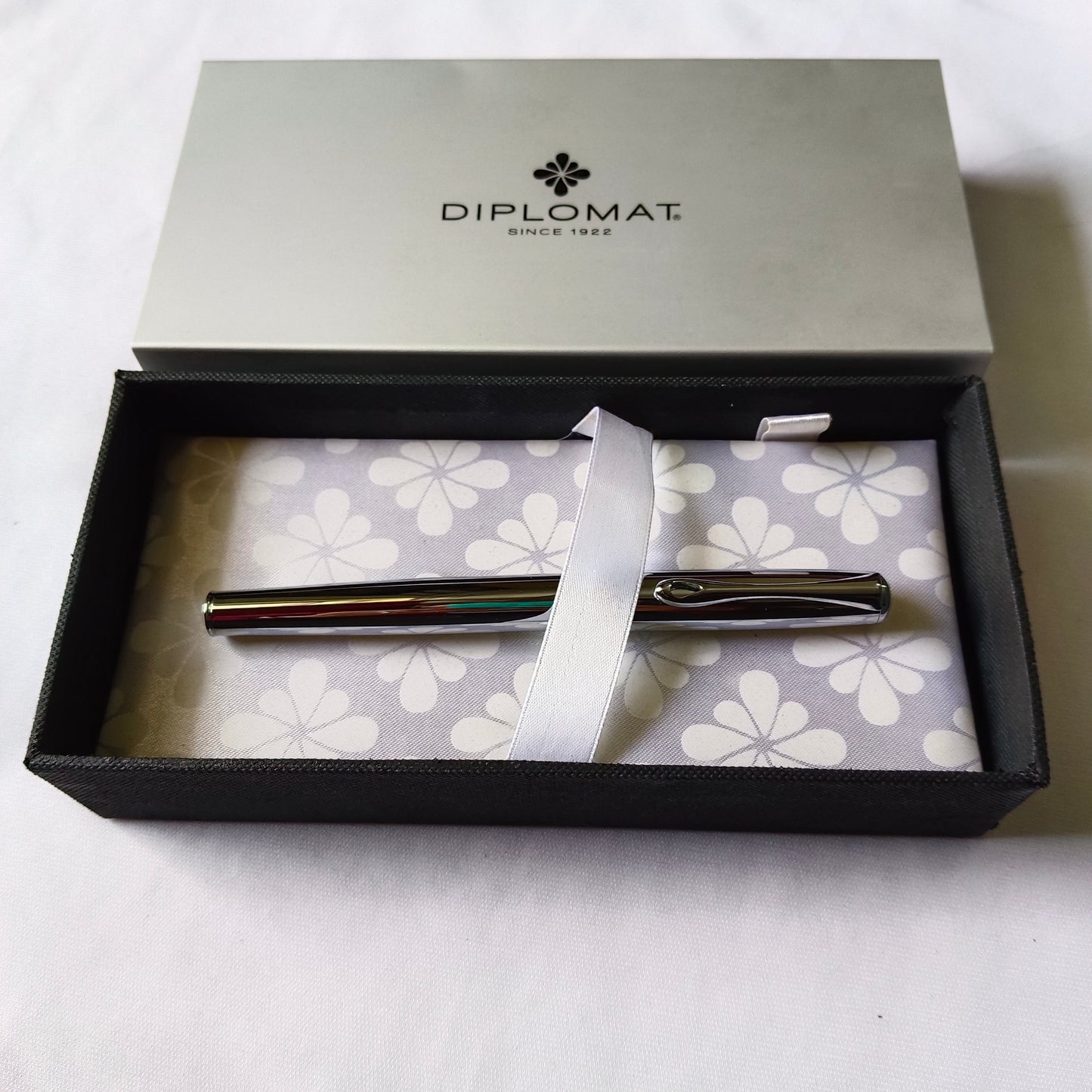Diplomat Excellence A2 Fountain Pen Stainless Steel Medium Nib