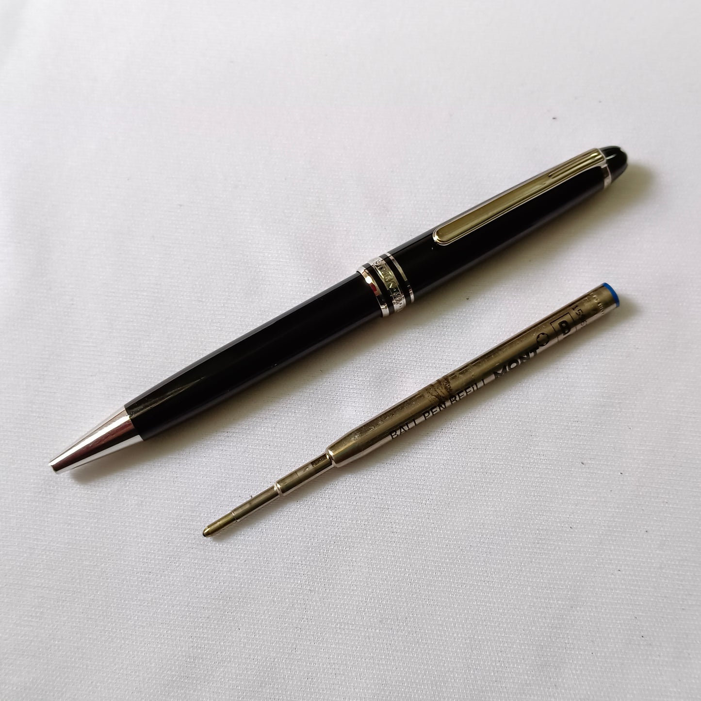 Montblanc meisterstuck Classique ballpoint pen