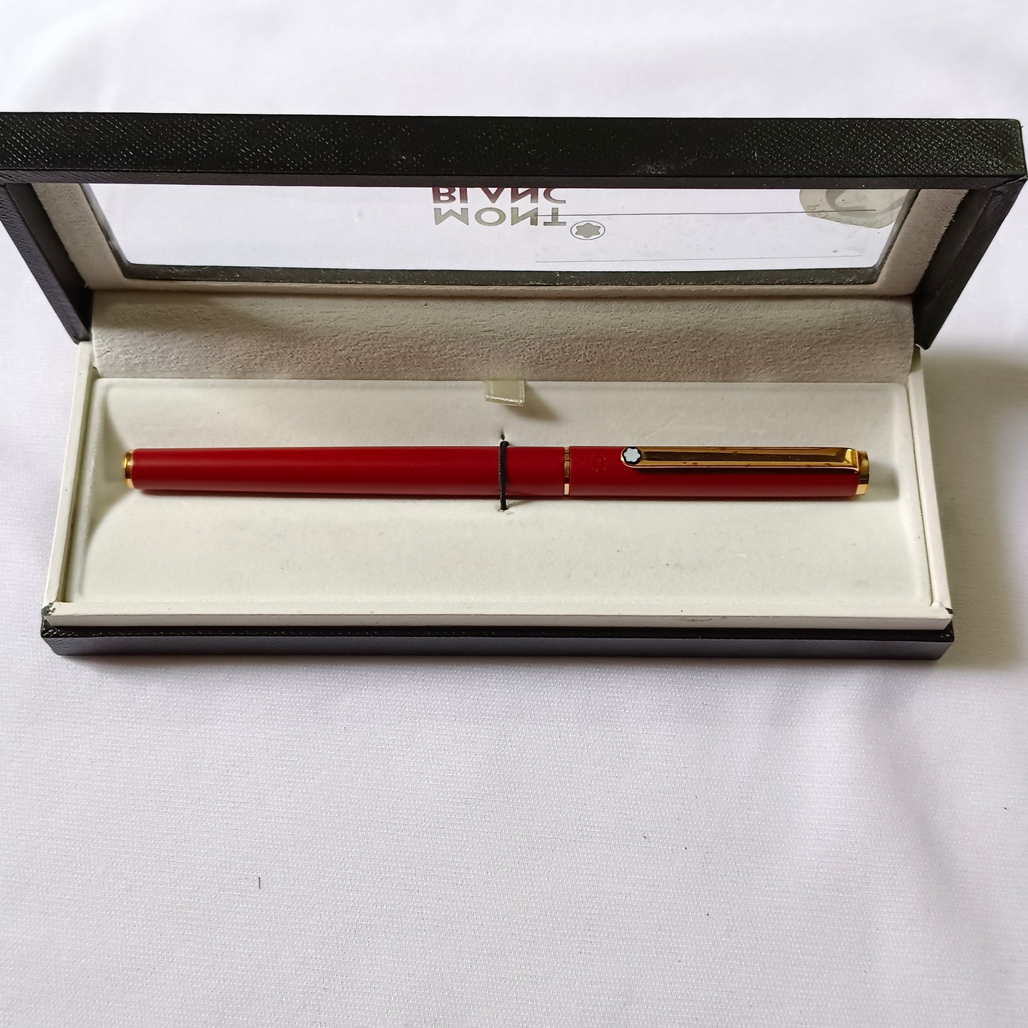 Montblanc Noblesse Slimline Burgundy Fountain Pen- Gold Plated Nib