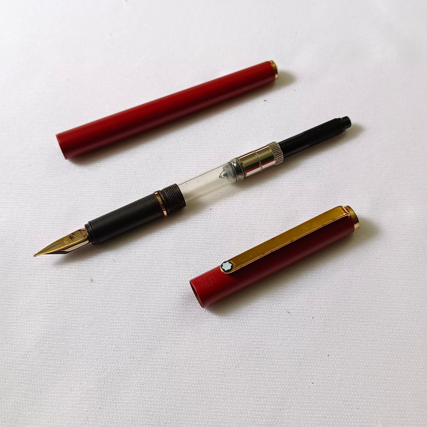 Montblanc Noblesse Slimline Burgundy Fountain Pen- Gold Plated Nib
