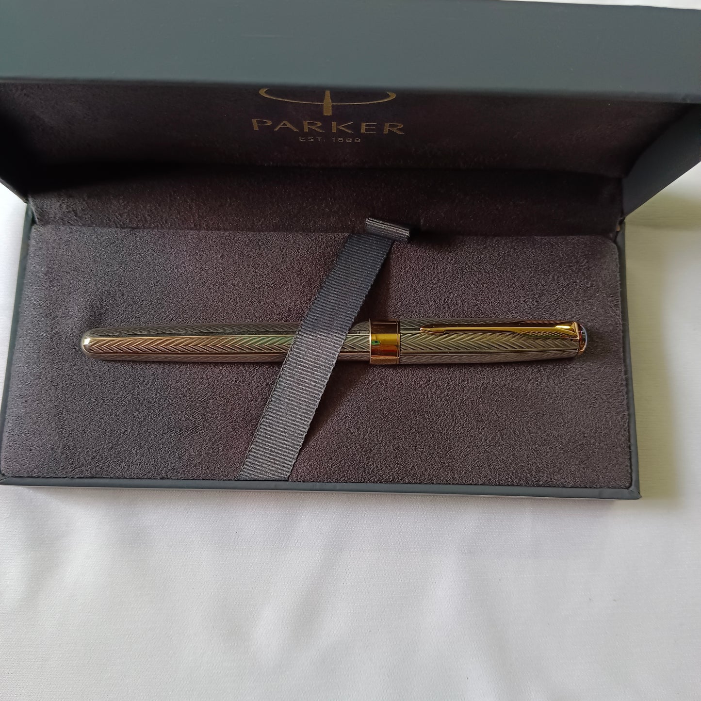 Parker Sonnet Fougere Sterling Silver GT 18Kt Gold Nib Fountain Pen