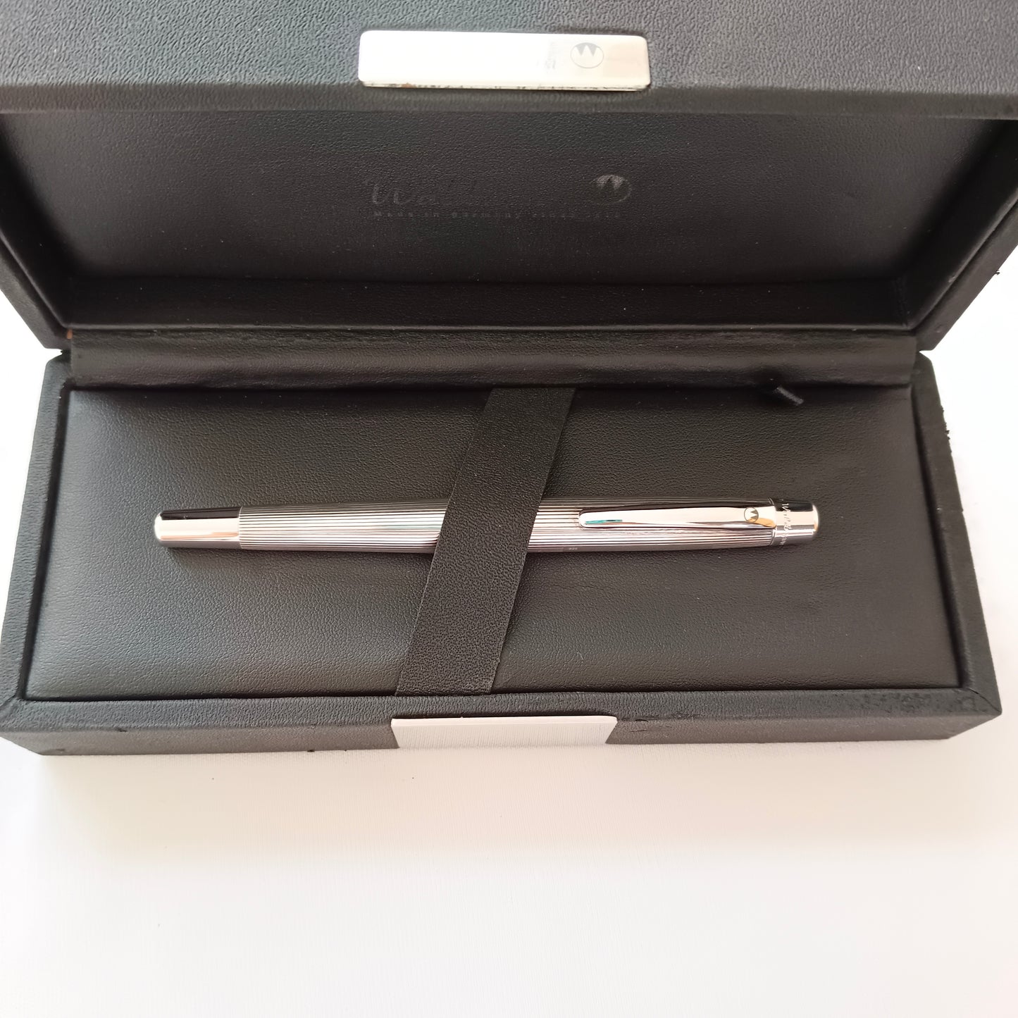 Waldmann Concorde Pinstripe Pattern Sterling Silver Fountain Pen