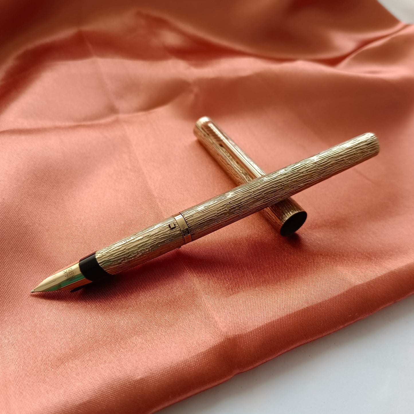 Vintage Parker 105 Gold Filled 1981 - Bark Pattern (Made in England)