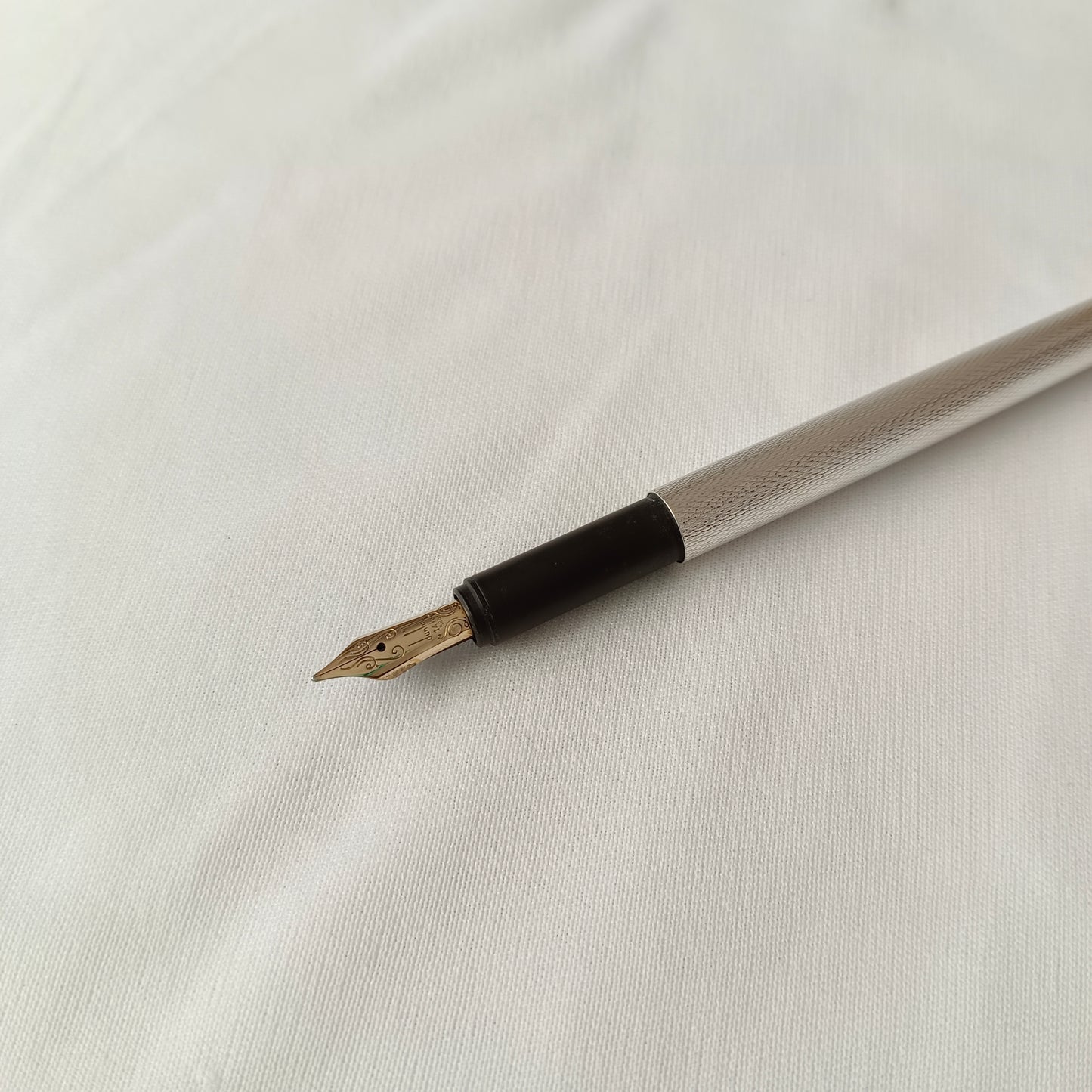 Dunhill Gemline Fountain Pen by Montblanc - Silver Plated Barleycorn