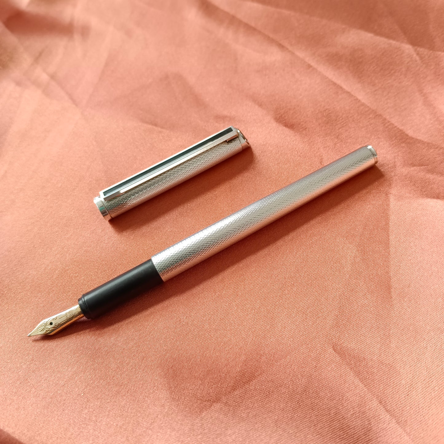 Dunhill Gemline Fountain Pen by Montblanc - Silver Plated Barleycorn