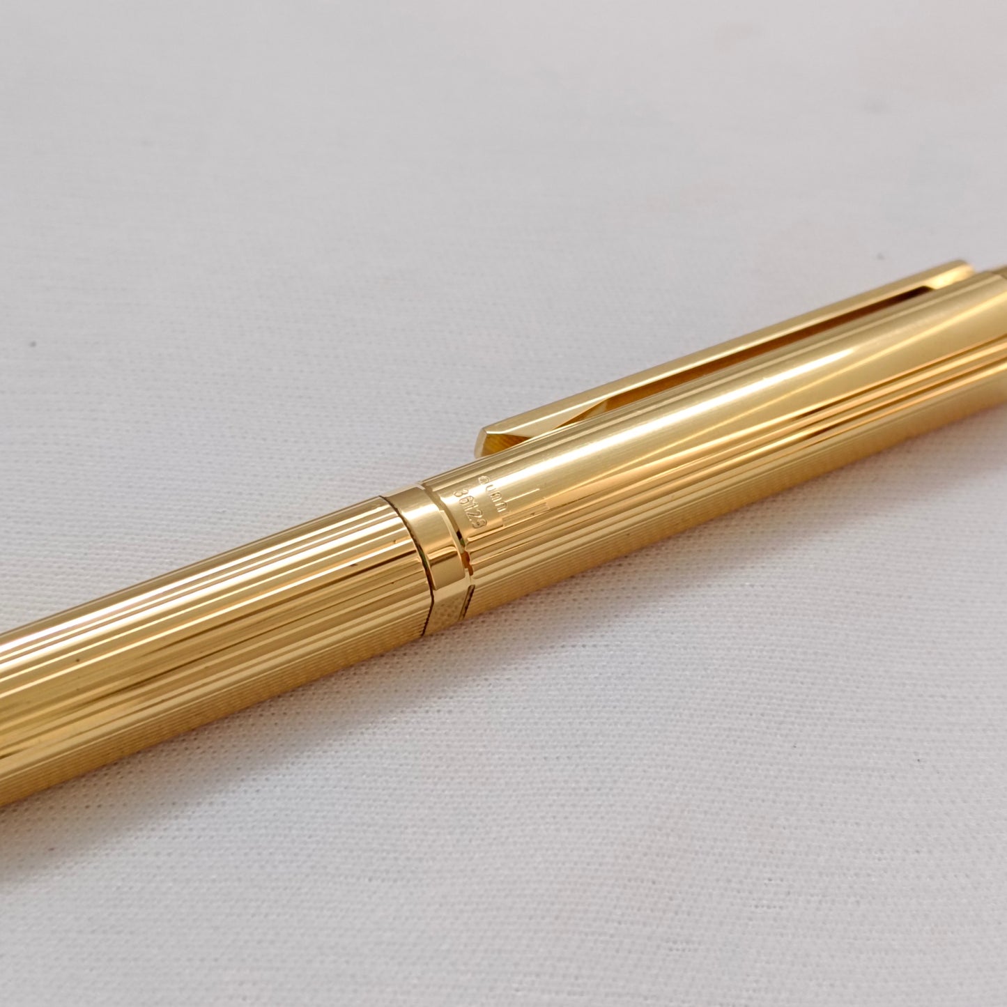 Vintage Alfred Dunhill Dress Gold Plated pinstripe Ballpoint Pen
