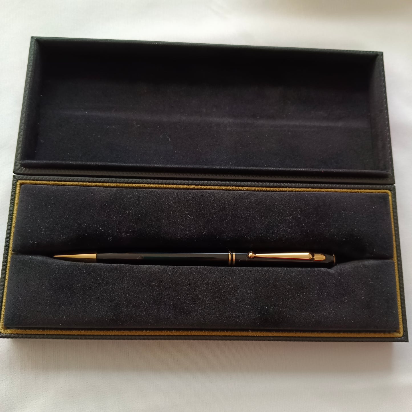 Dunhill Sidecar Streamliner Black Gold Ballpoint Pen