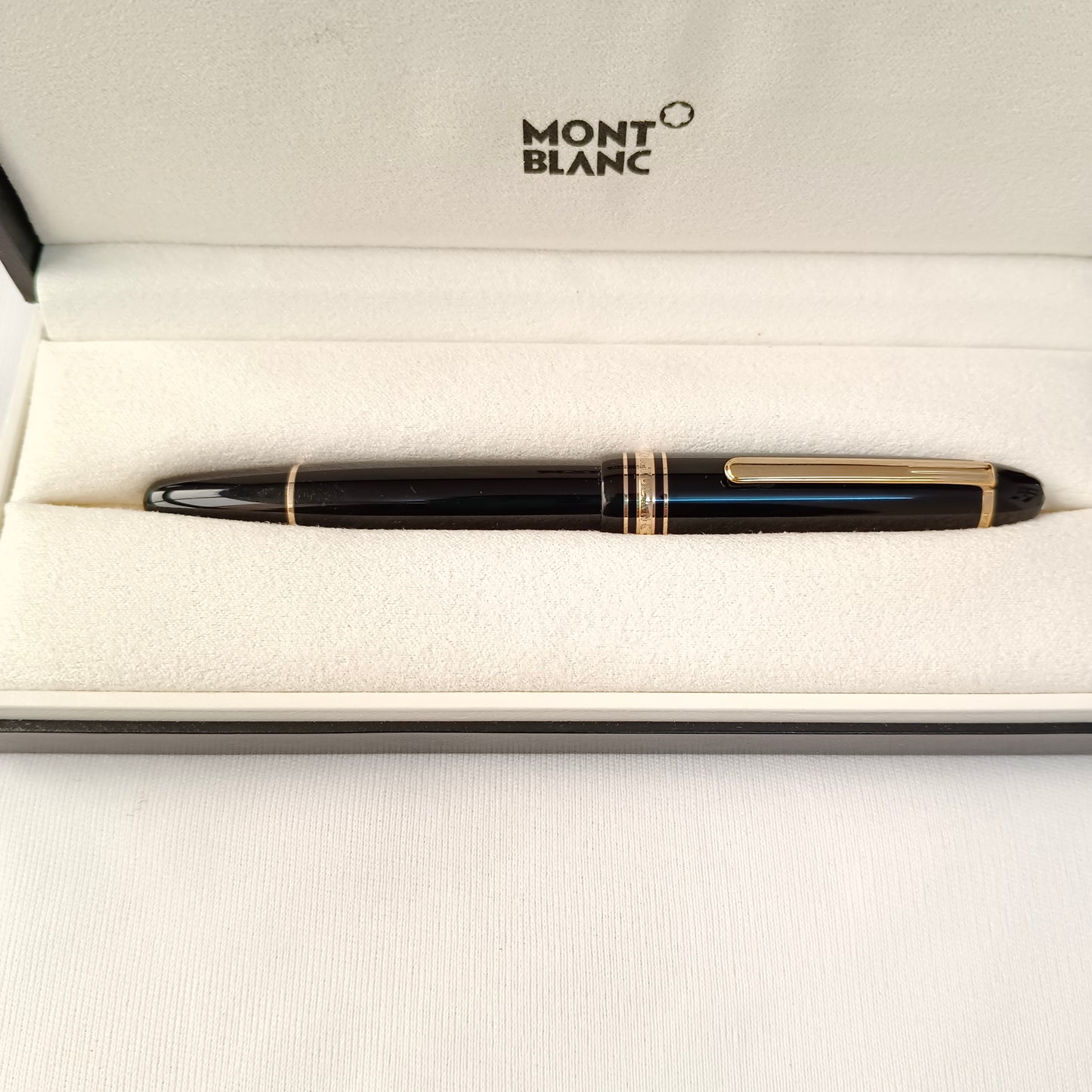 Montblanc Meisterstuck LeGrand Gold Trim Roller Pen