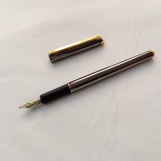Alfred Dunhill Gunmetal & Gold Fountain Pen