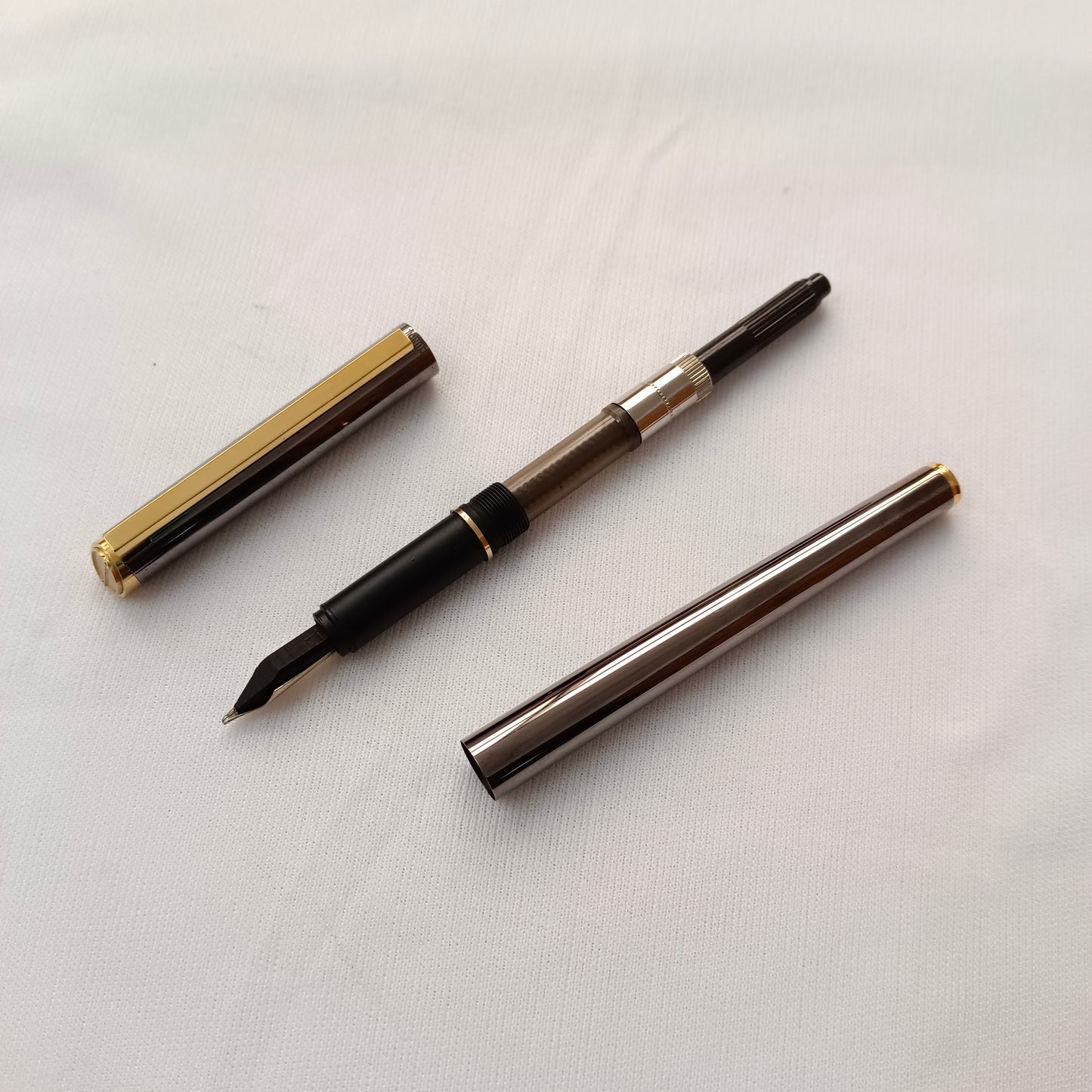 Alfred Dunhill Gunmetal & Gold Fountain Pen