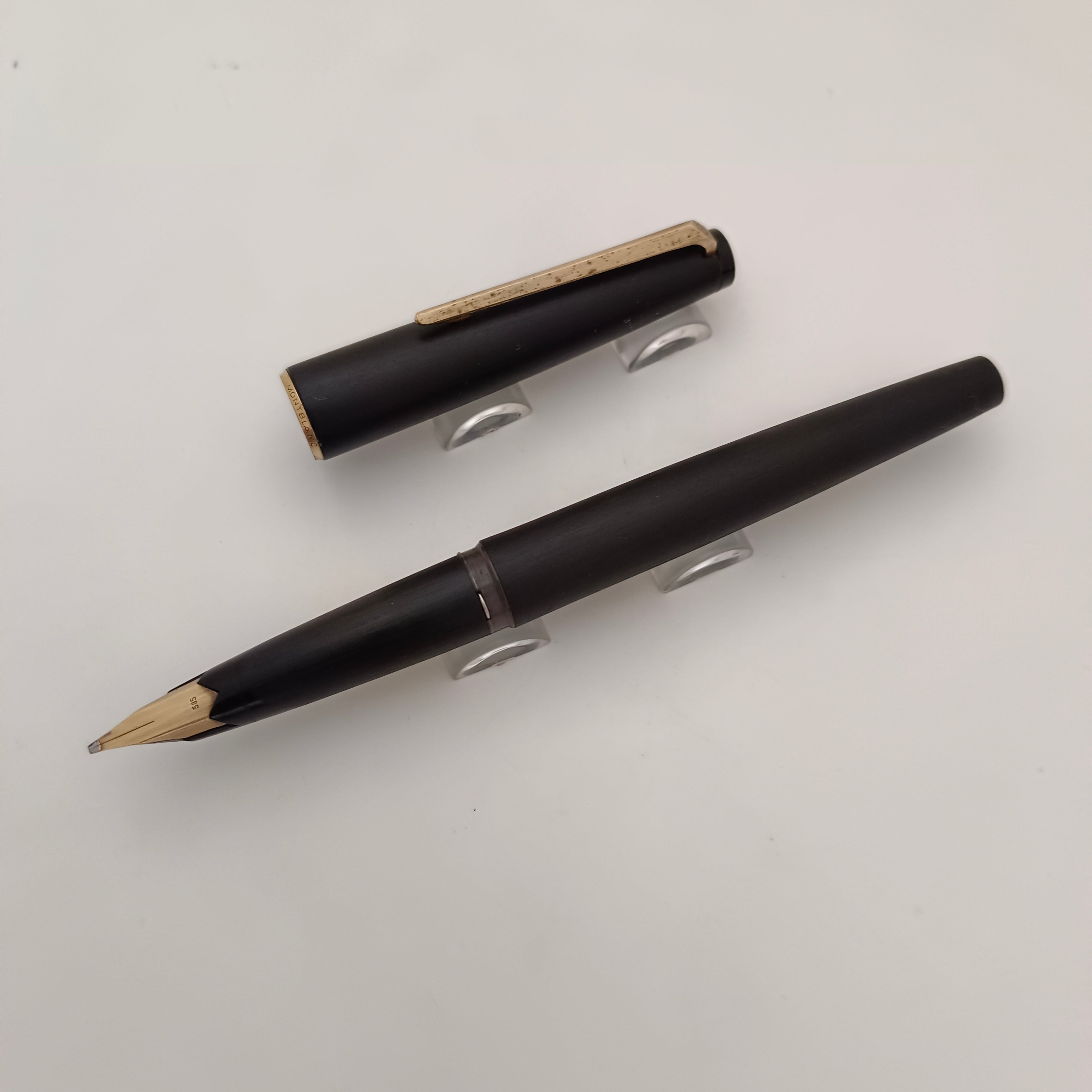 Vintage Montblanc 220 Matte Black Fountain Pen Gold trim Vintage Pen Store