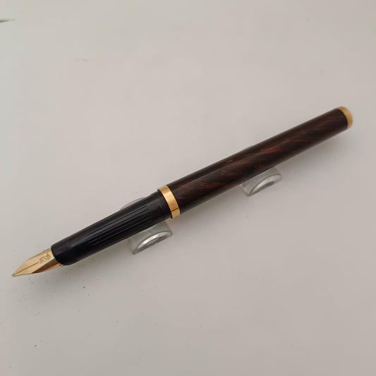 S.T. Dupont Classique Chinese Lacquer Fountain Pen