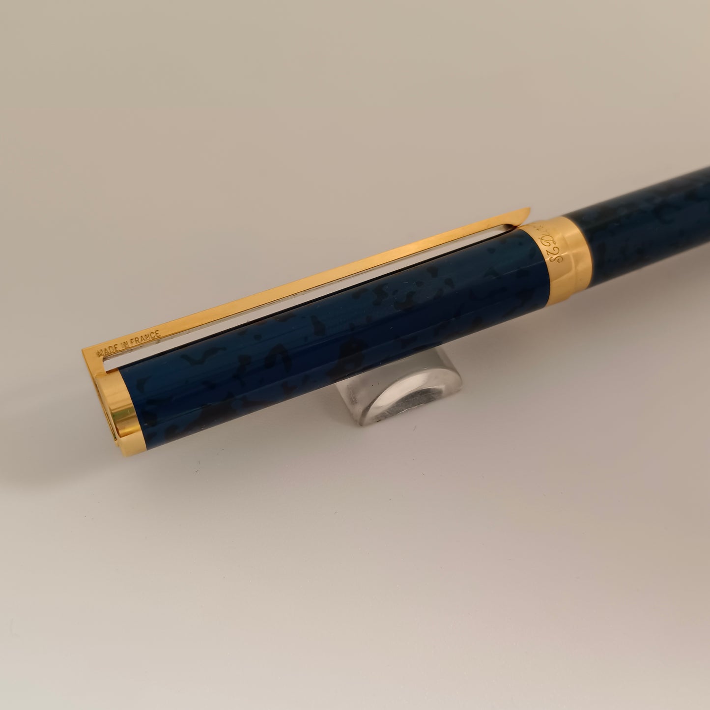 S.T. Dupont Classique Marble Blue Chinese Lacquer With Gold Trim Fountain Pen-France