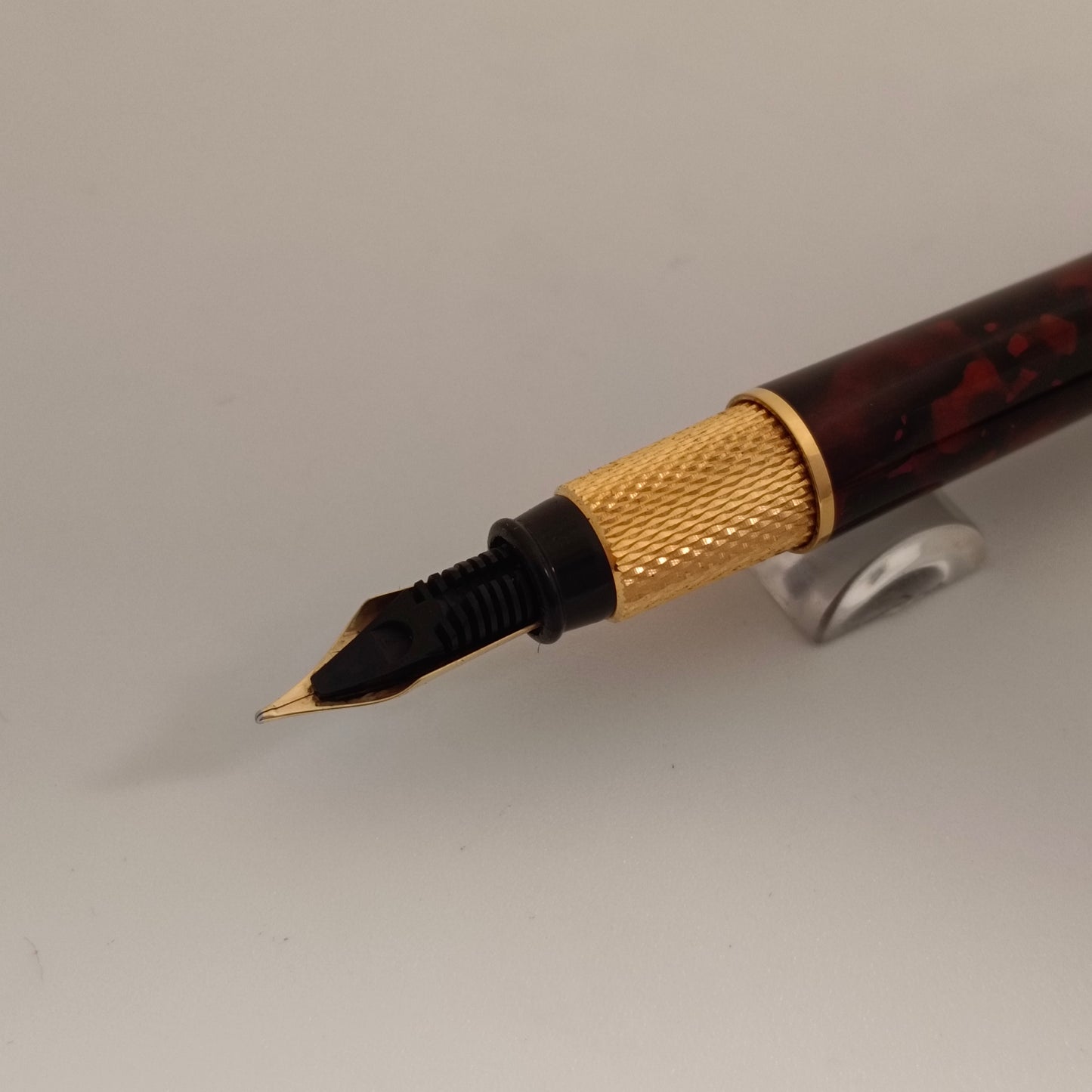 Chaumet Brown Lacquer Fountain Pen With Precious Stone