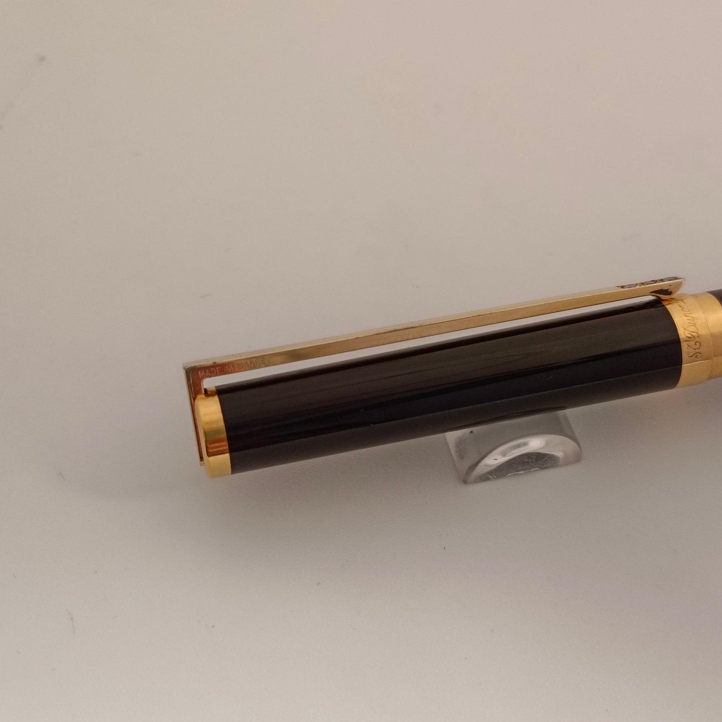 S.T. Dupont Black Lacque de Chine Fountain Pen with Gold Trim - France
