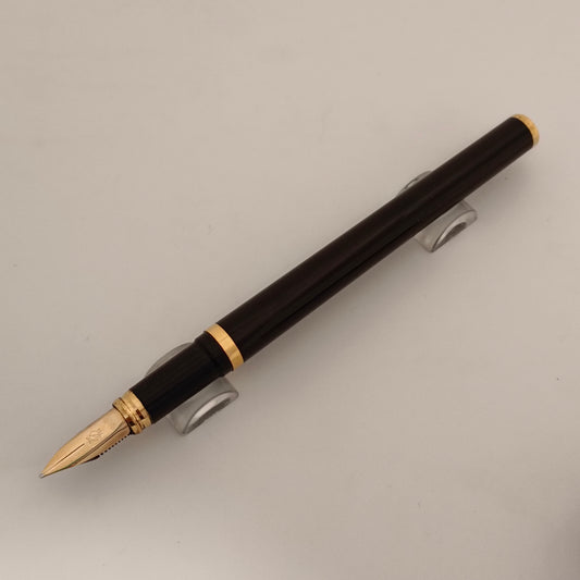 S.T. Dupont Black Lacque de Chine Fountain Pen with Gold Trim - France