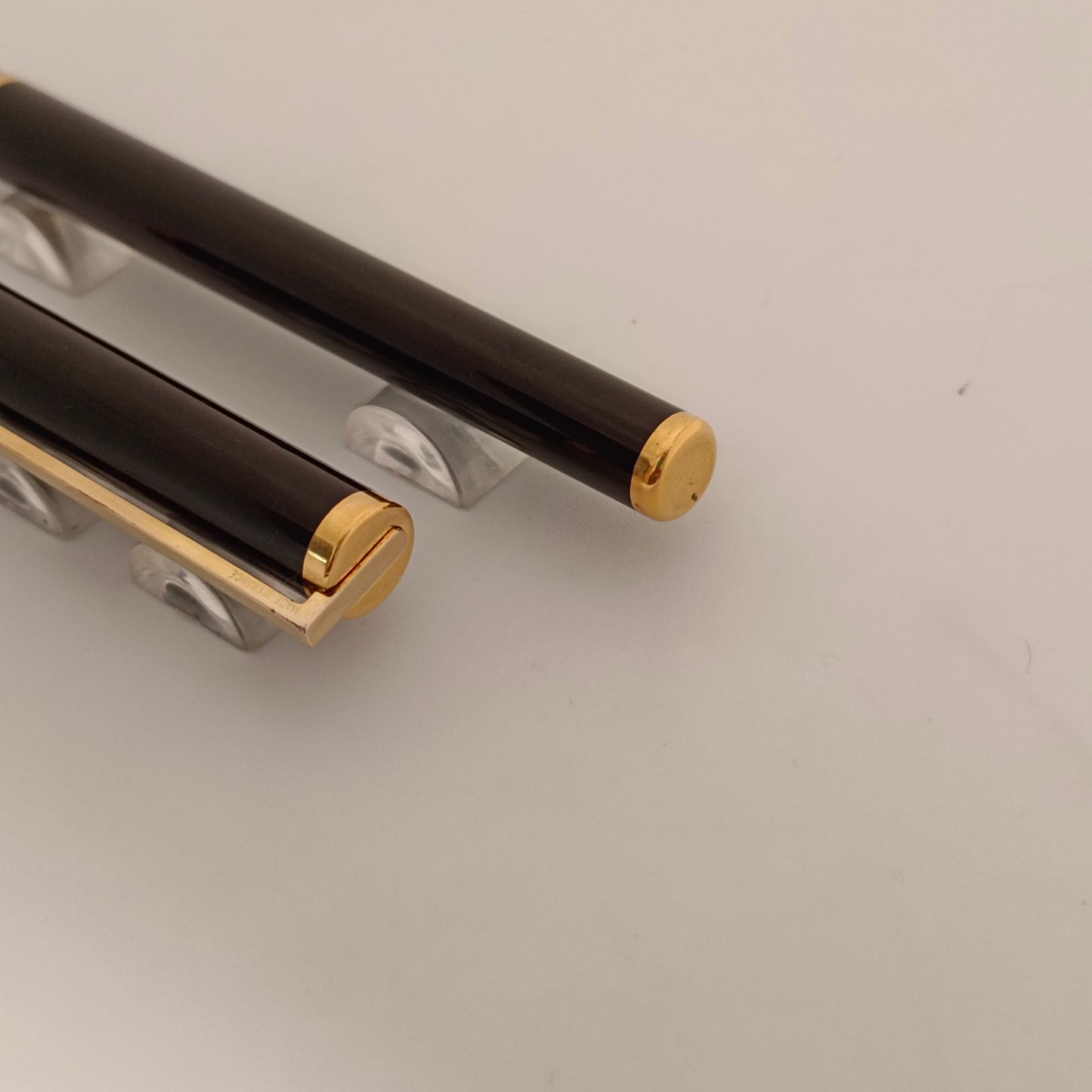 S.T. Dupont Black Lacque de Chine Fountain Pen with Gold Trim - France