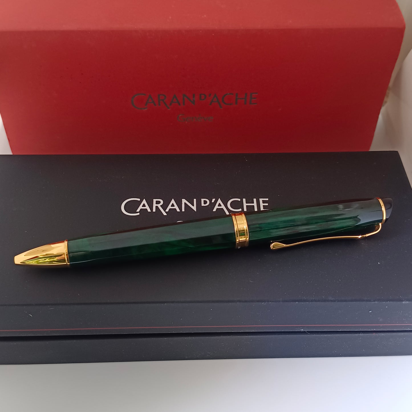 CARAN d'ACHE GENEVE Marble Green Lacquer Ball pen