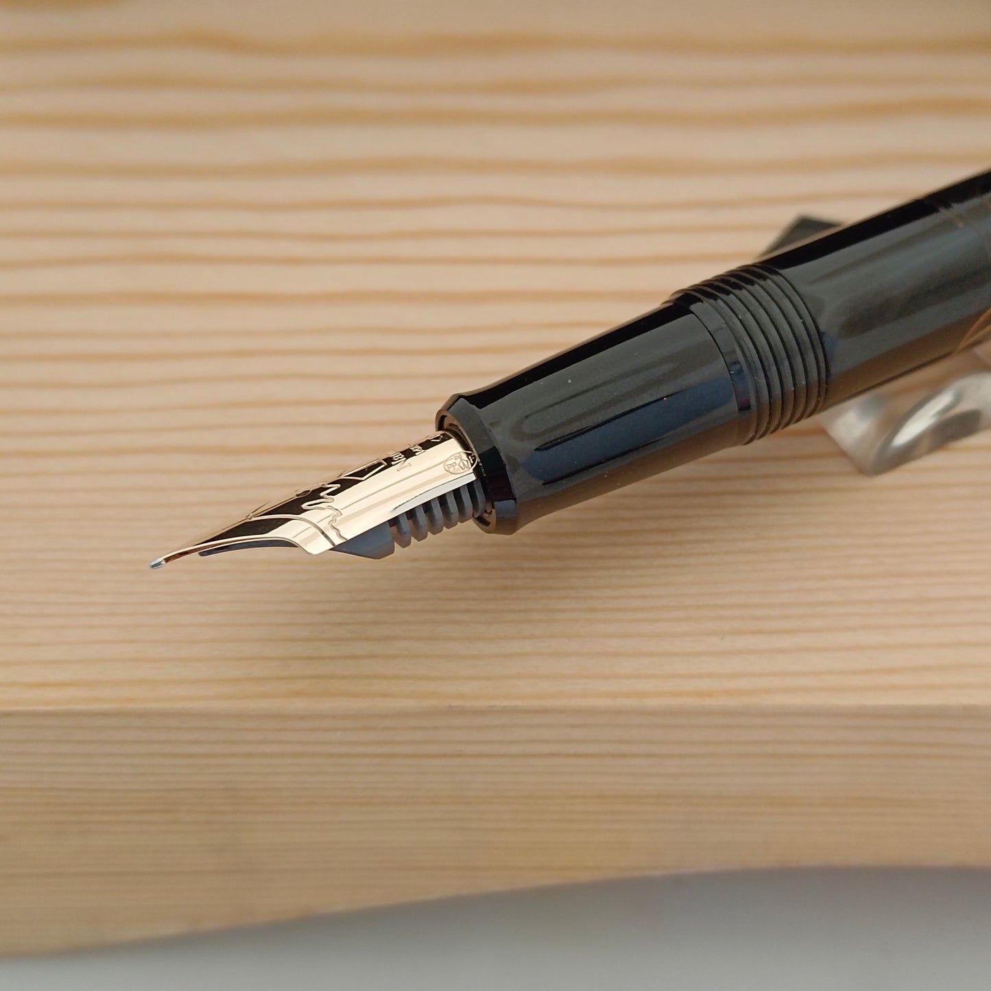 Namiki Nippon Art Maki-e Fountain Pen - Crane/Turtle