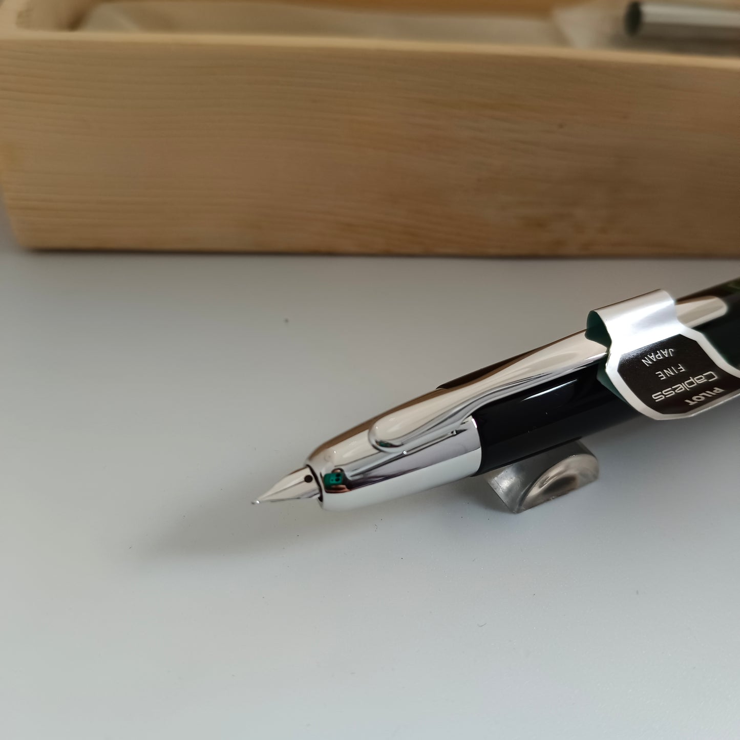 Namiki(Pilot) Capless Raden White Clover Fountain Pen