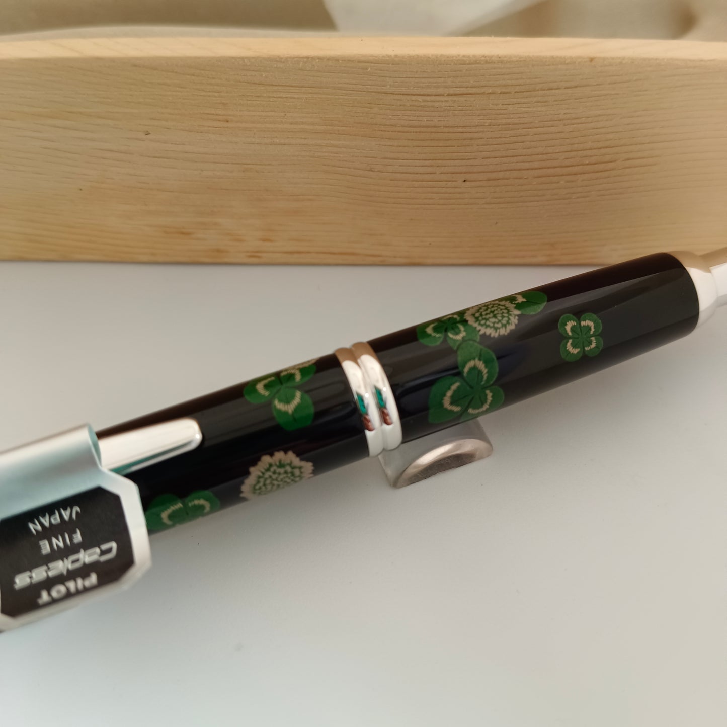Namiki(Pilot) Capless Raden White Clover Fountain Pen