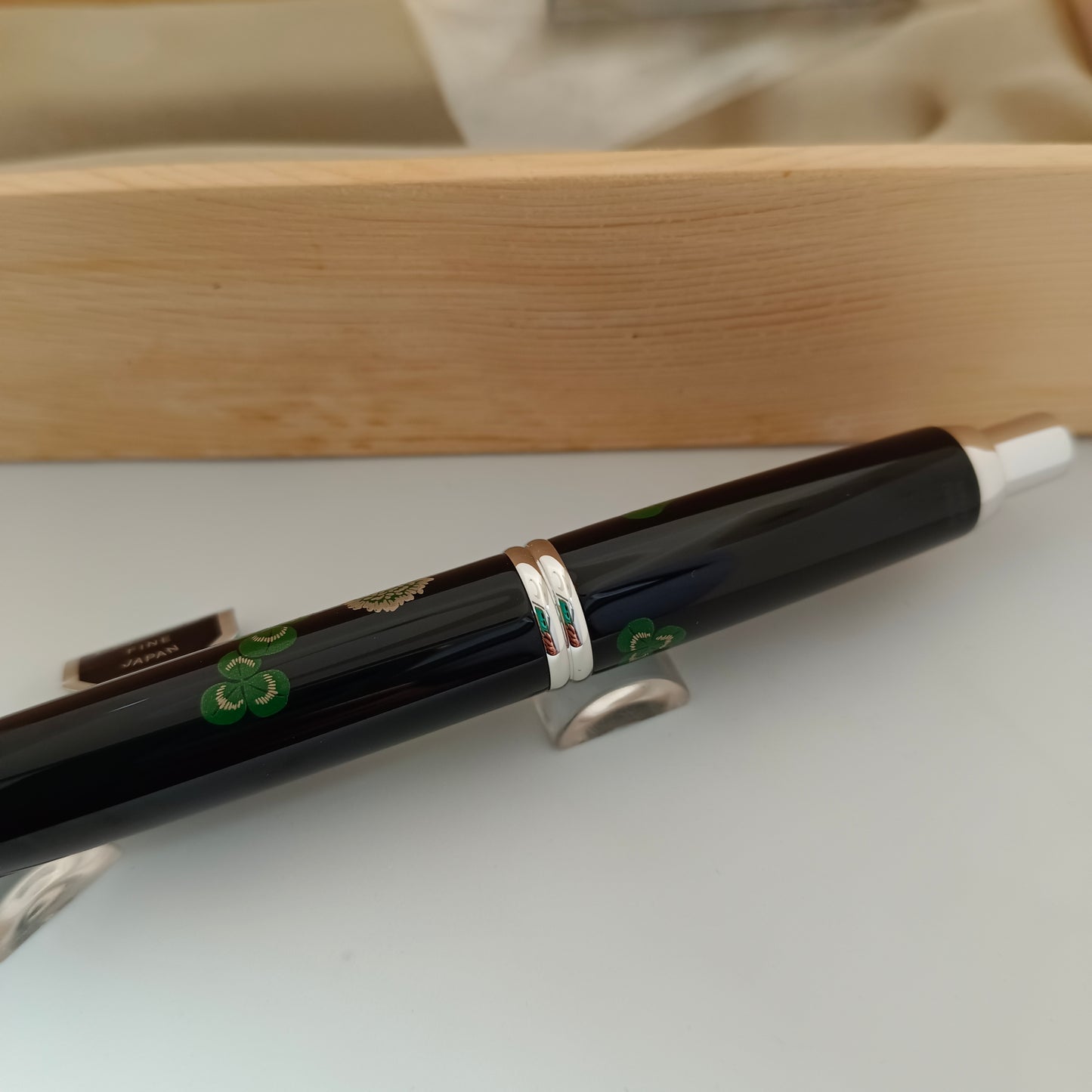 Namiki(Pilot) Capless Raden White Clover Fountain Pen