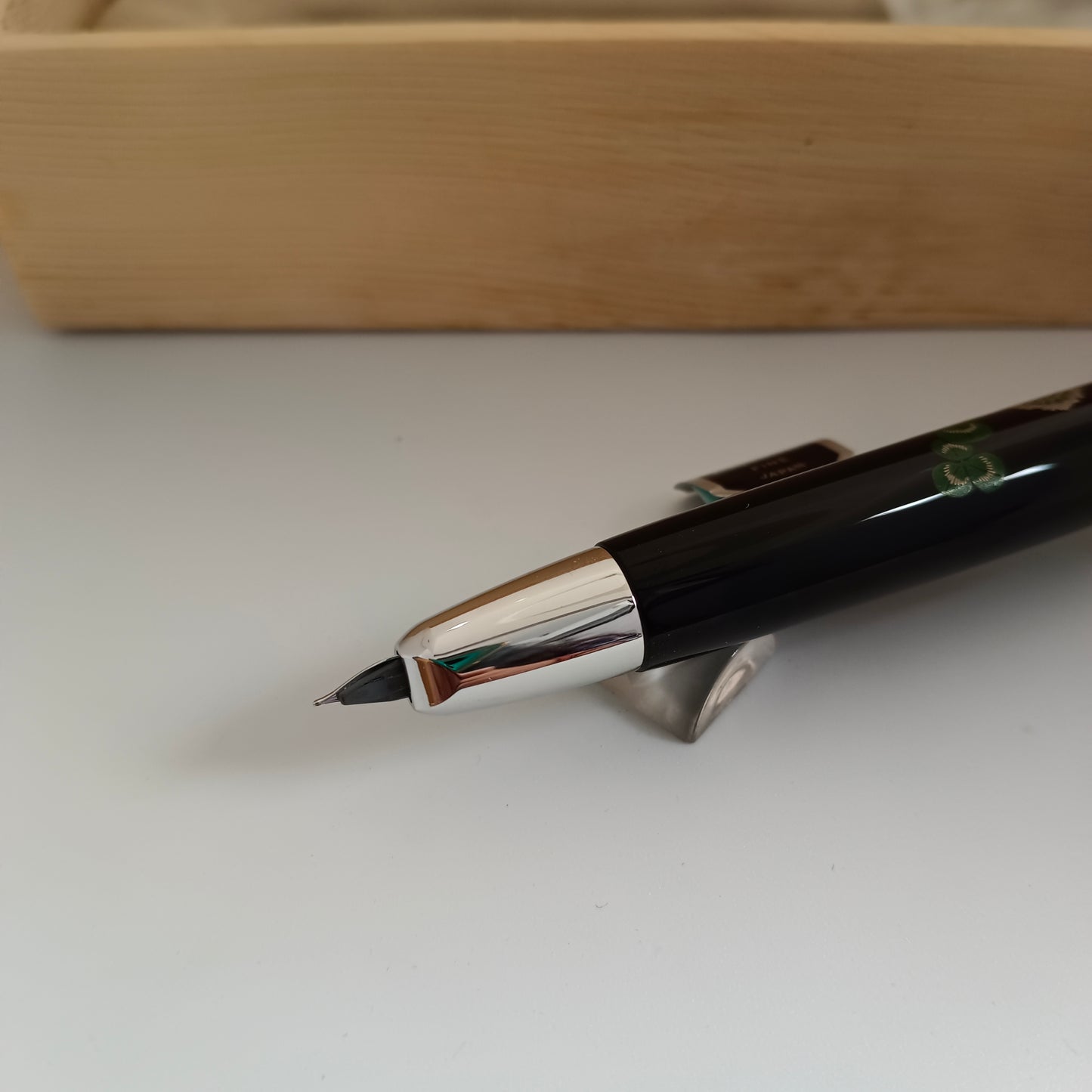 Namiki(Pilot) Capless Raden White Clover Fountain Pen