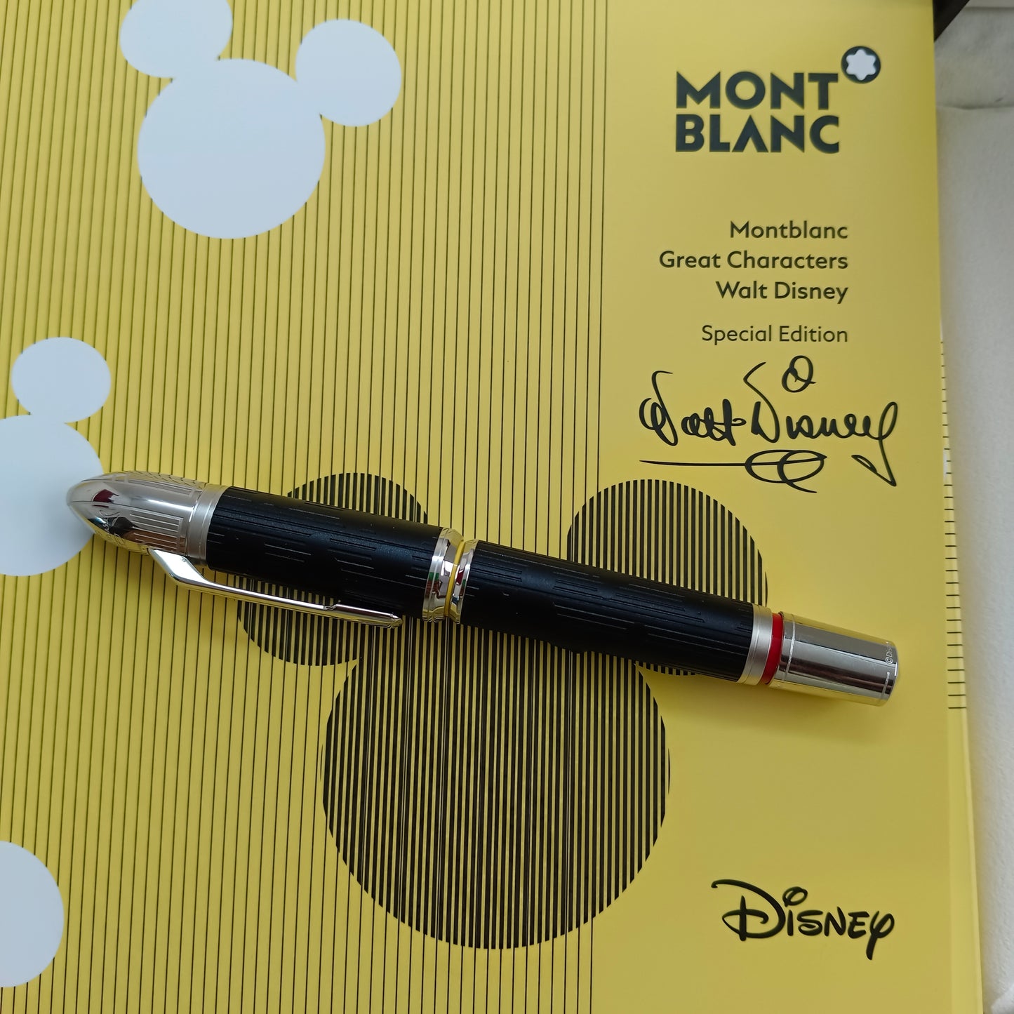 Montblanc Great Characters SE Walt Disney Fountain Pen
