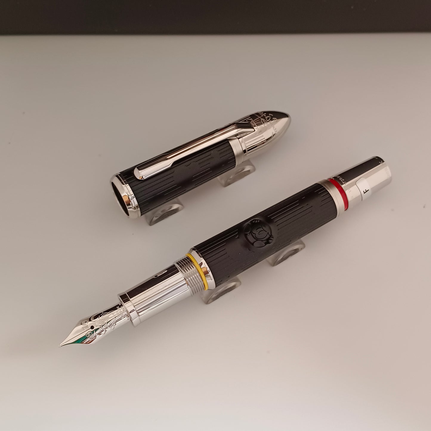Montblanc Great Characters SE Walt Disney Fountain Pen