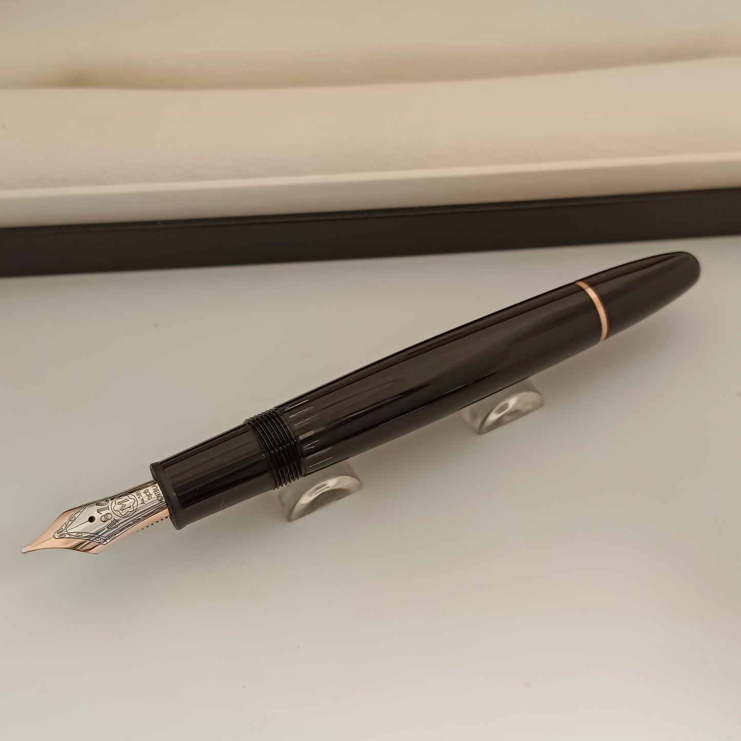 Montblanc Meisterstuck 146 LeGrand Rose Gold Trim Fountain Pen