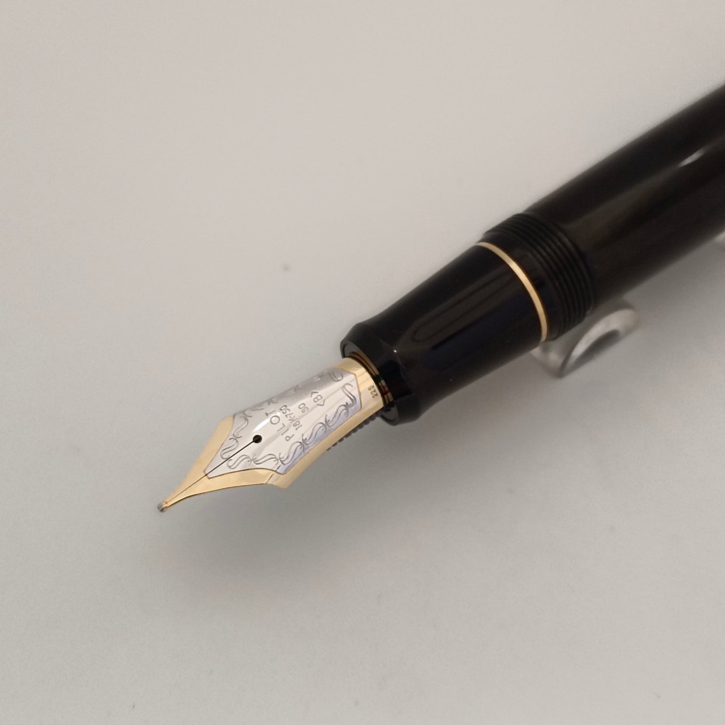 Pilot Custom Urushi Black Fountain Pen