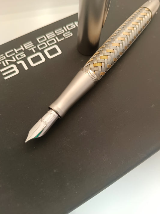 Porsche Design P3110 Steel / GoldTecflex Fountain Pen