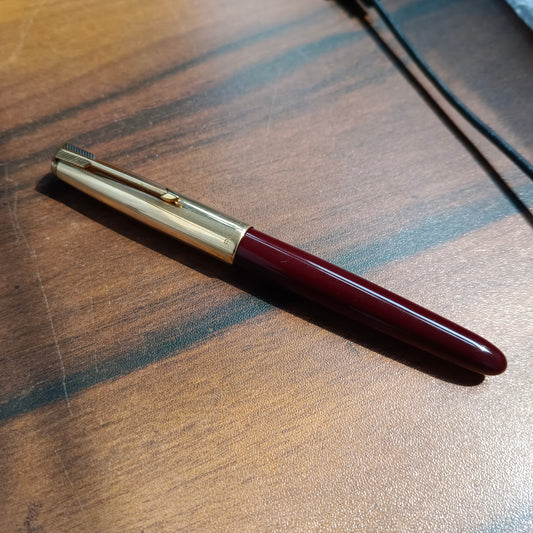 Parker 51 Mini Burgundy Fountain Pen-14kt Gold Nib