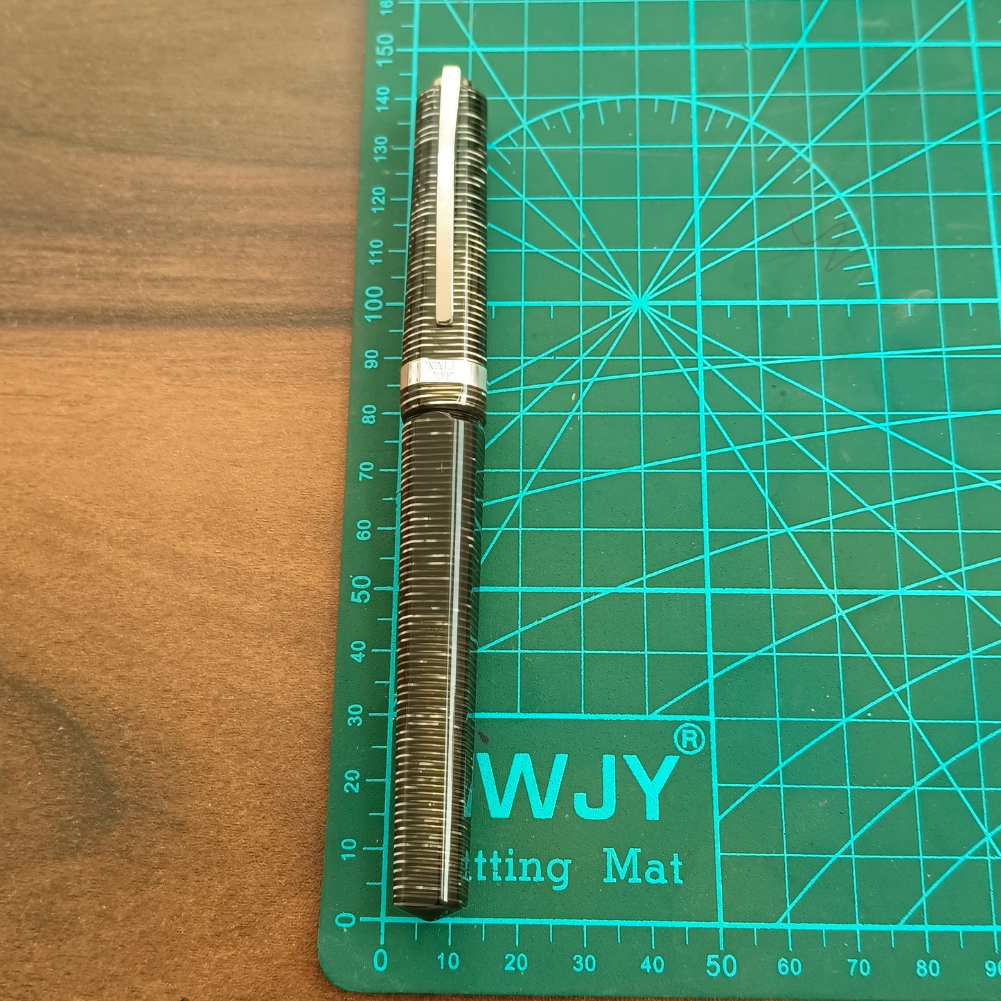 Visconti Wall Street SIlver Pearl Grey Celluloid Fountain Pen