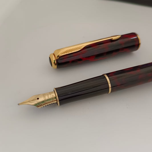 Parker Sonnet Red Chinese Lacquer Fountain pen